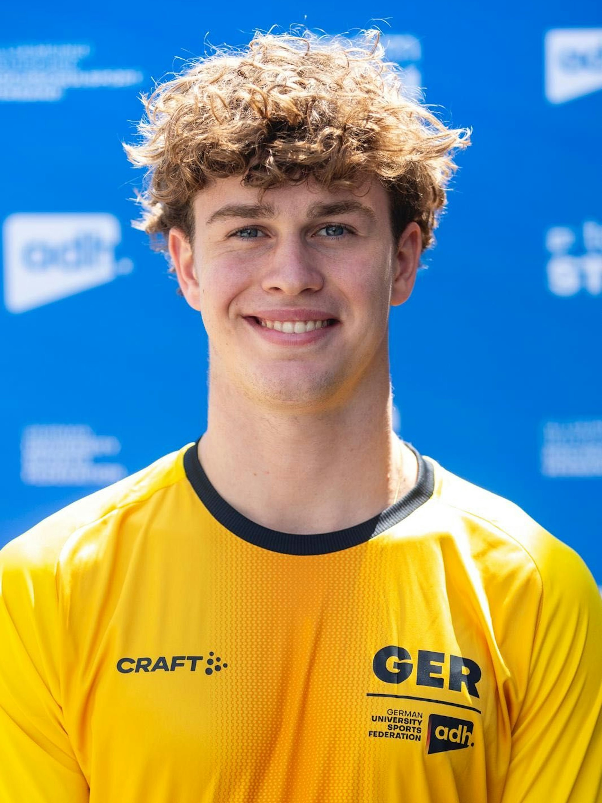 Das Bild zeigt Tim Axer.