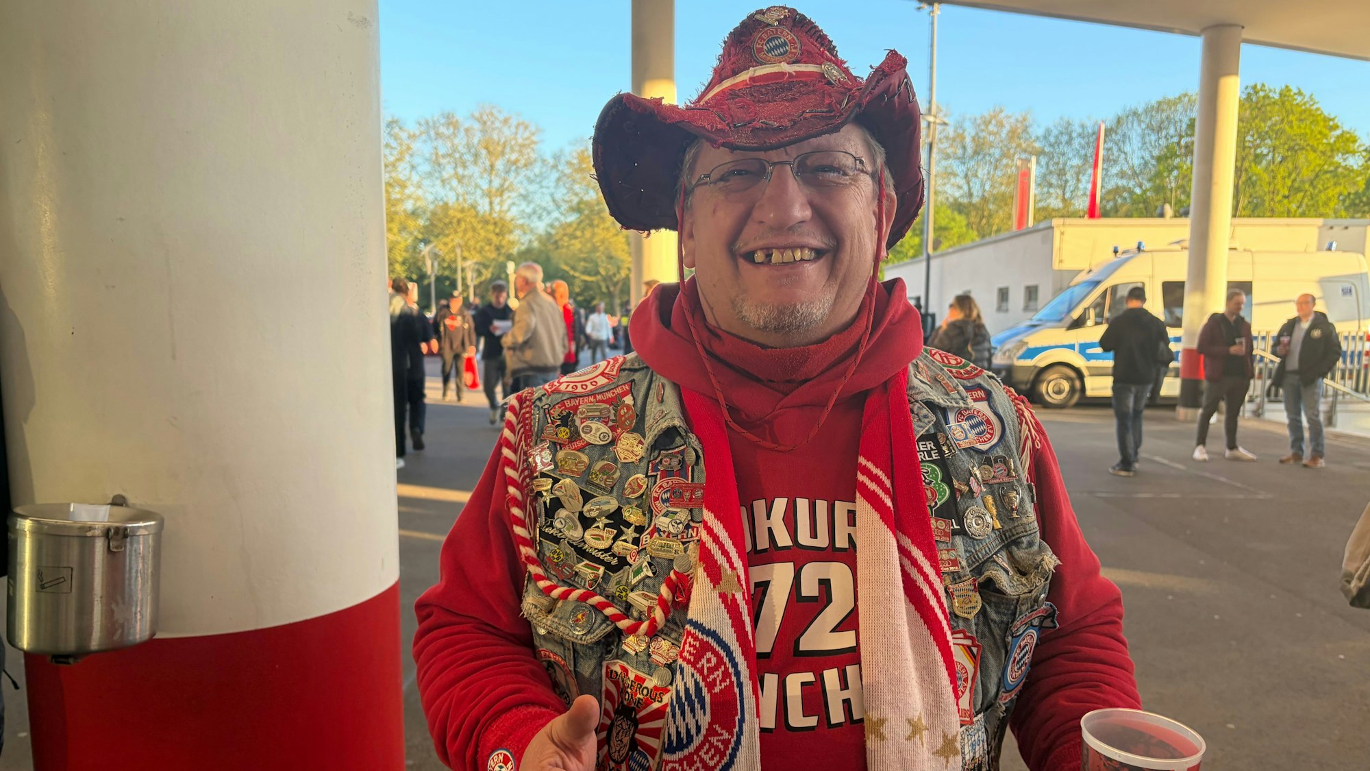 Bayern-Fans in Leverkusen beim DFB-Pokal, Halbfinale
