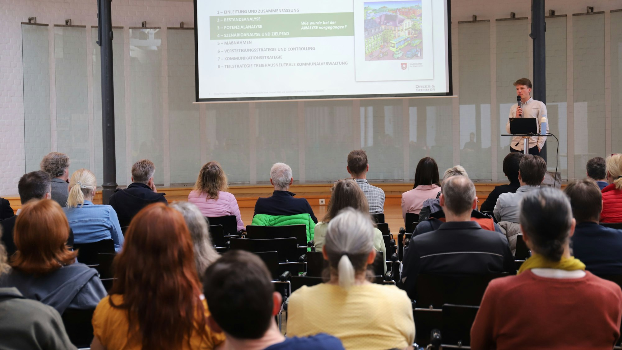 In der Meys Fabrik in Hennef wurde das Vorreiterkonzept Treibhausgasneutralität 2035/2040 vorgestellt.