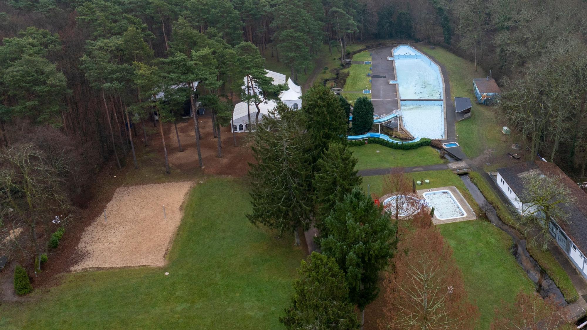Das Waldbad Dünnwald von oben.