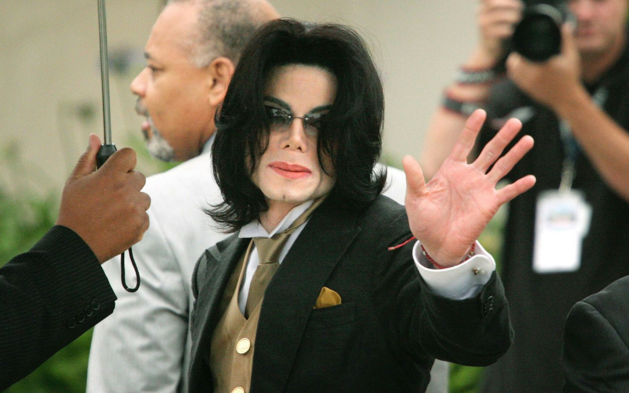 Michael Jackson stand in mehreren Prozessen wegen angeblichen Kindesmissbrauchs vor Gericht. (Bild: Christina Barany/Getty Images)