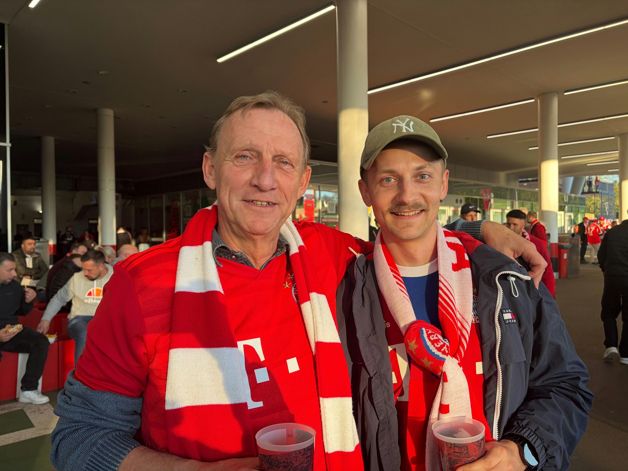 Wolfgang Müller und Philipp Weingarz hatten es aus Jülich nicht weit nach Leverkusen.