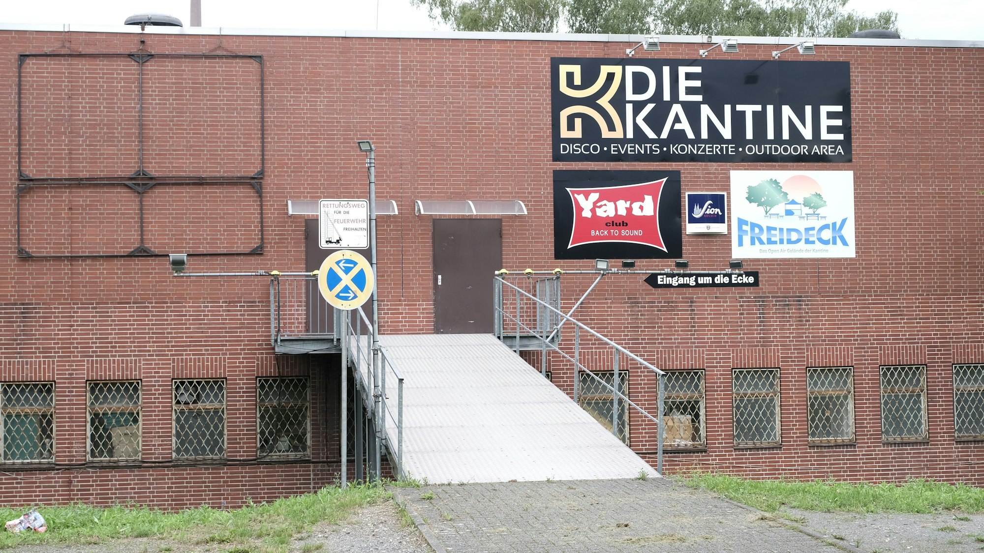 Die Kantine in Köln von außen.