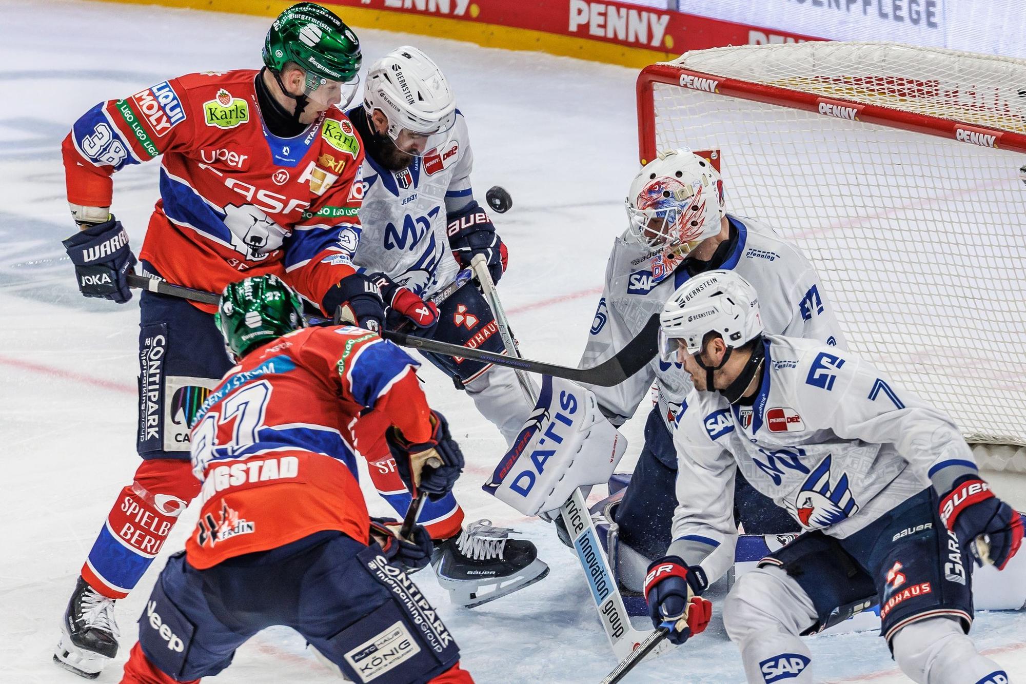Eisbären Berlin - Adler Mannheim