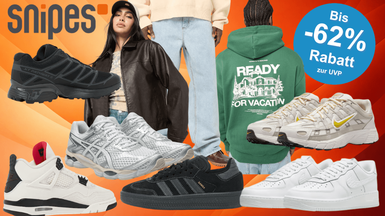 Eine Darstellung von verschiedenen Produkten aus dem SNIPES Sale vor einem orangenen Hintergund.