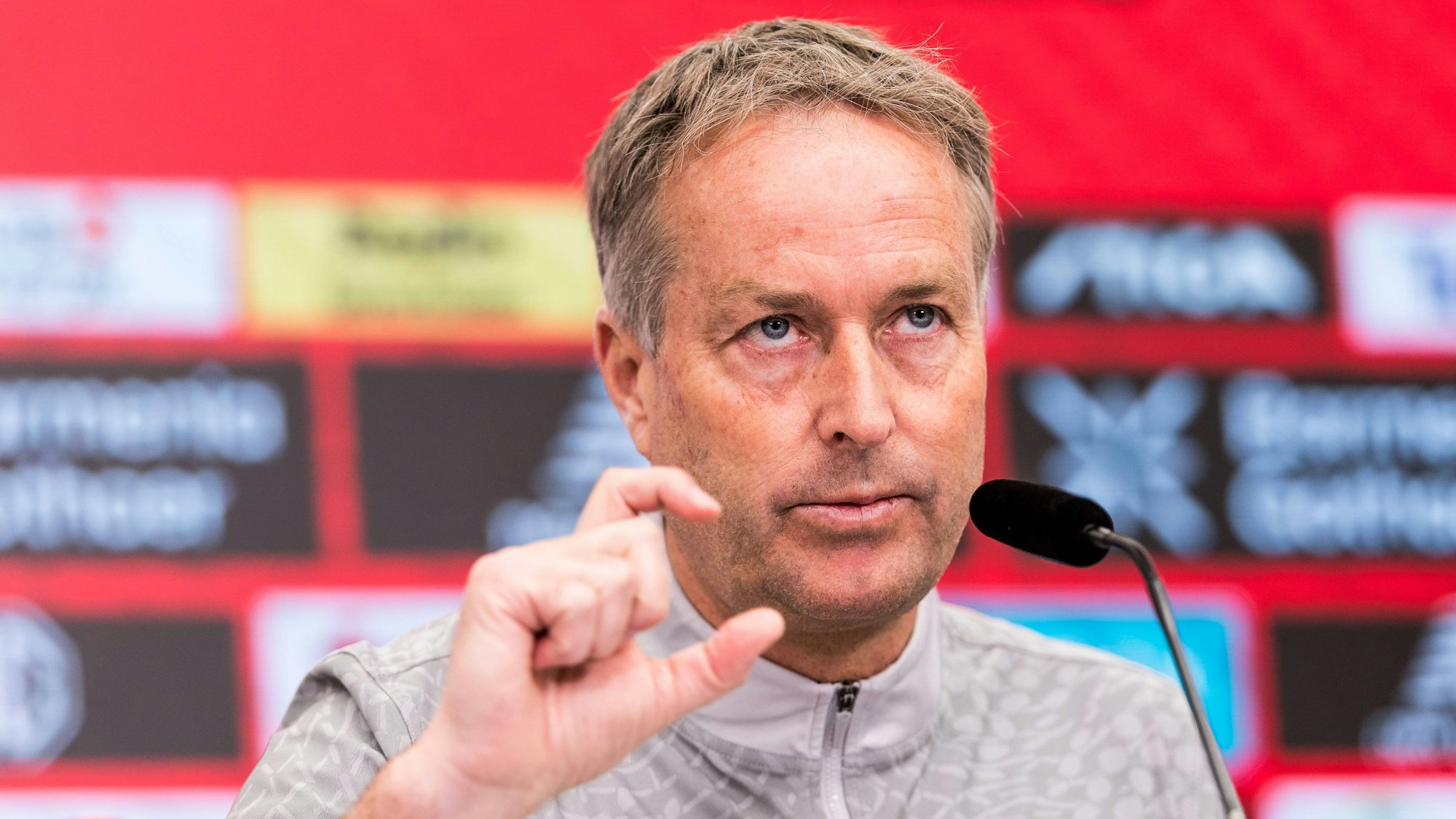 LEVERKUSEN, GERMANY - APRIL 24: Kasper Hjulmand Head coach Bayer 04 Leverkusen during the pre game press conference, PK, Pressekonferenz before the Bundesliga match between Bayer 04 Leverkusen and 1. FC Koeln at BayArena on April 24, 2026 in Leverkusen, Germany. North Rhine Westphalia Germany Copyright: xSteffiexWunderlx
