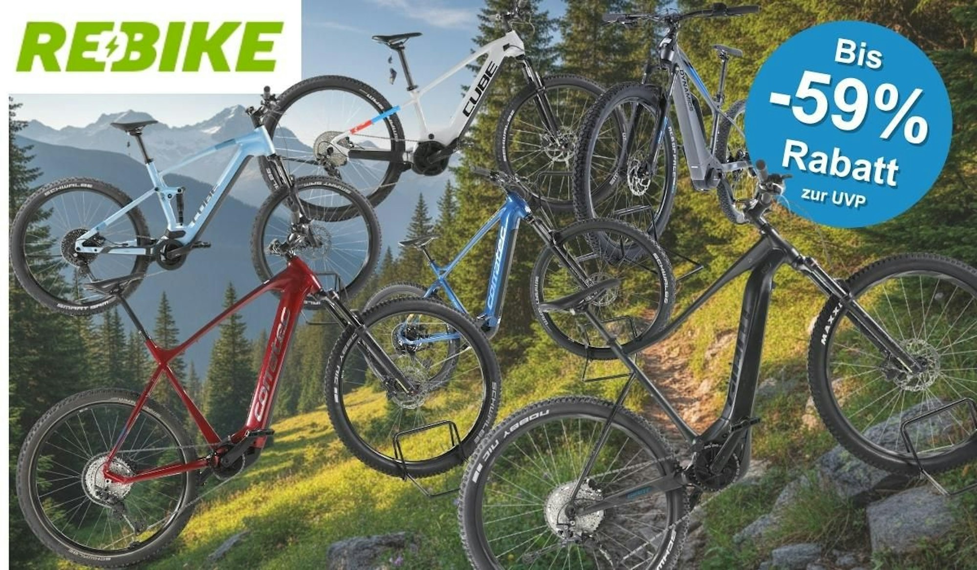 Mehrere refurbished E-Mountainbikes verschiedener Marken – darunter Cube, Corratec und Conway – vor alpiner Bergkulisse mit Wald und Felsen. Oben links das Rebike-Logo, oben rechts ein blauer Kreis mit der Aufschrift „Bis -59% Rabatt zur UVP". Die Bikes sind in verschiedenen Farben – hellblau, weiß, rot, blau und schwarz – zu sehen und repräsentieren eine kleine Auswahl aus dem aktuellen Rebike E-MTB-Sale-Angebot.