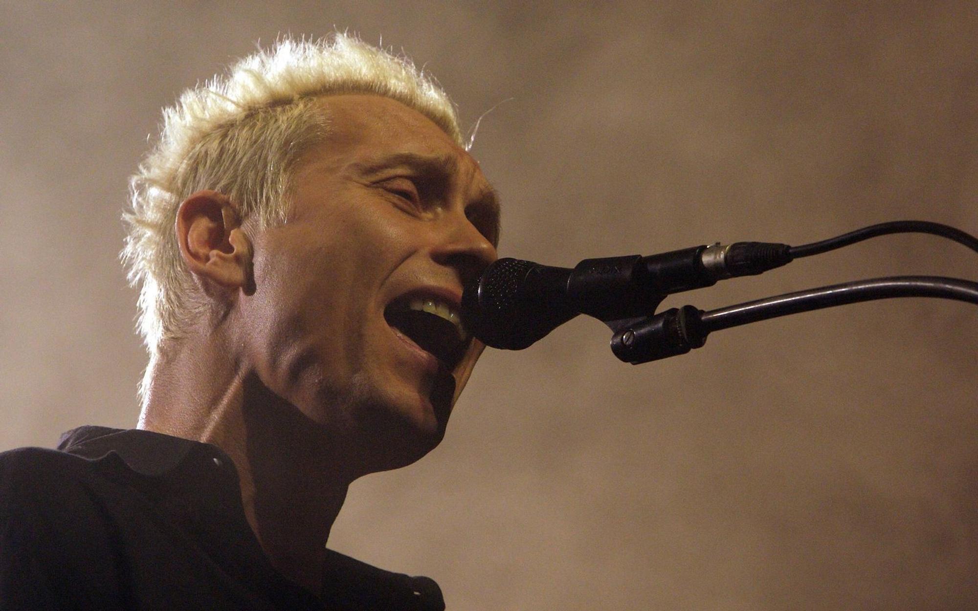 Ärzte-Sänger Farin Urlaub hat sein erstes Soloalbum seit zwölf Jahren angekündigt, die erste Single heißt „Happy 2bD“. (Bild: IMAGO/Martin Winter)