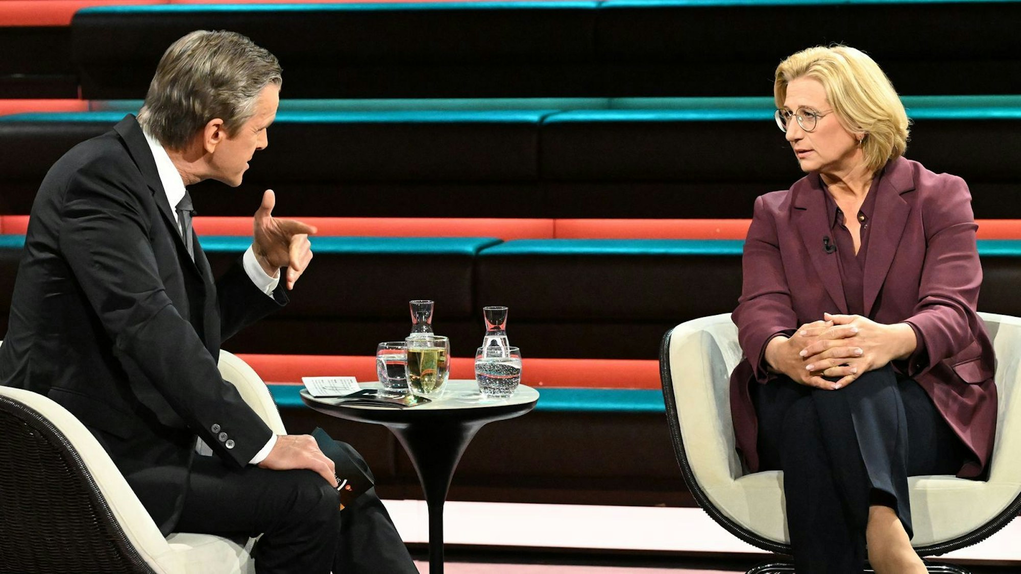 SPD-Politikerin Anke Rehlinger machte Markus Lanz „sprachlos“, als sie die Misskommunikation mit Bundeskanzler Friedrich Merz offenbarte. (Bild: ZDF / Cornelia Lehmann)