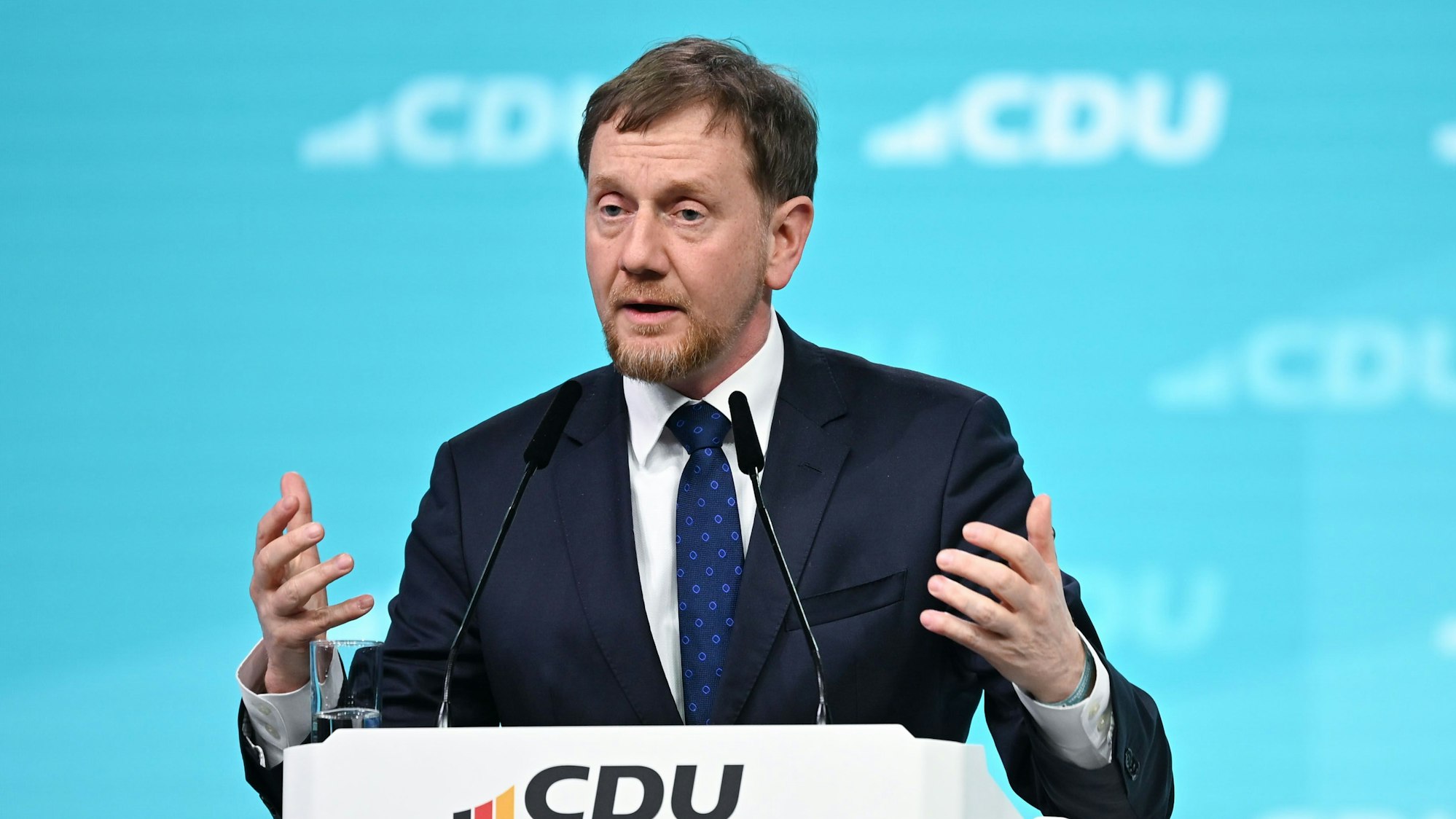 Michael Kretschmer (CDU), Ministerpräsident des Landes Sachsen, spricht auf einem CDU-Parteitag.