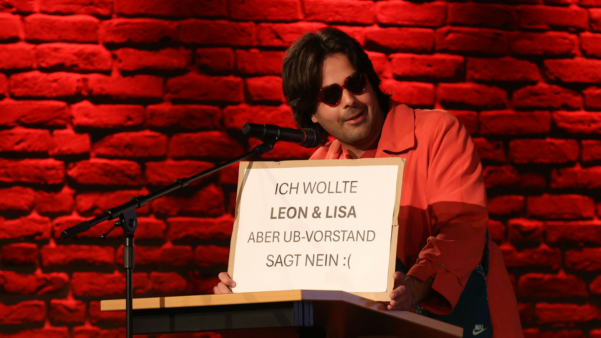 Protest gegen die vom Parteivorstand der Kölner SPD empfohlene Liste der Landtagskandidaten.