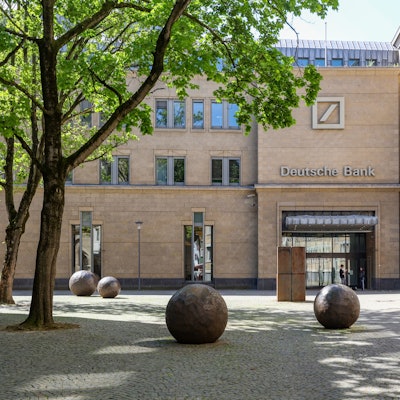 Die Deutsche Bank verlegt ihren Kölner Hauptstandort in der Innenstadt. Der bisherige Gebäudekomplex wird aufgegeben.