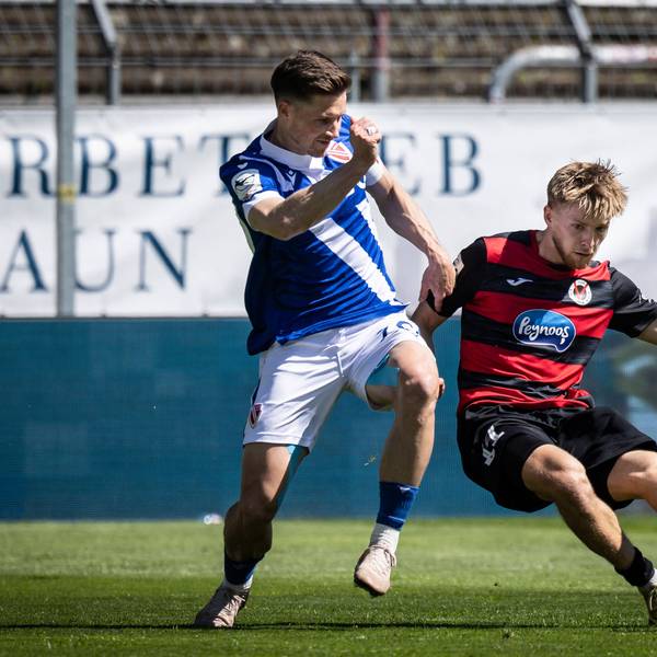 KOELN, GERMANY - APRIL 26, 2026: Robin Velasco FC Viktoria Koeln, 11 shoots on the goal during the 3rd division match on gameday 35 between Viktoria Koeln vs. Energie Cottbus at the Sportpark Hoehenberg on April 26, 2026 in Koeln, Germany. DFL REGULATIONS PROHIBIT ANY USE OF PHOTOGRAPHS AS IMAGE SEQUENCES AND/OR QUASI-VIDEO. Nordrhein-Westfalen Germany Copyright: xAxelxKohringx