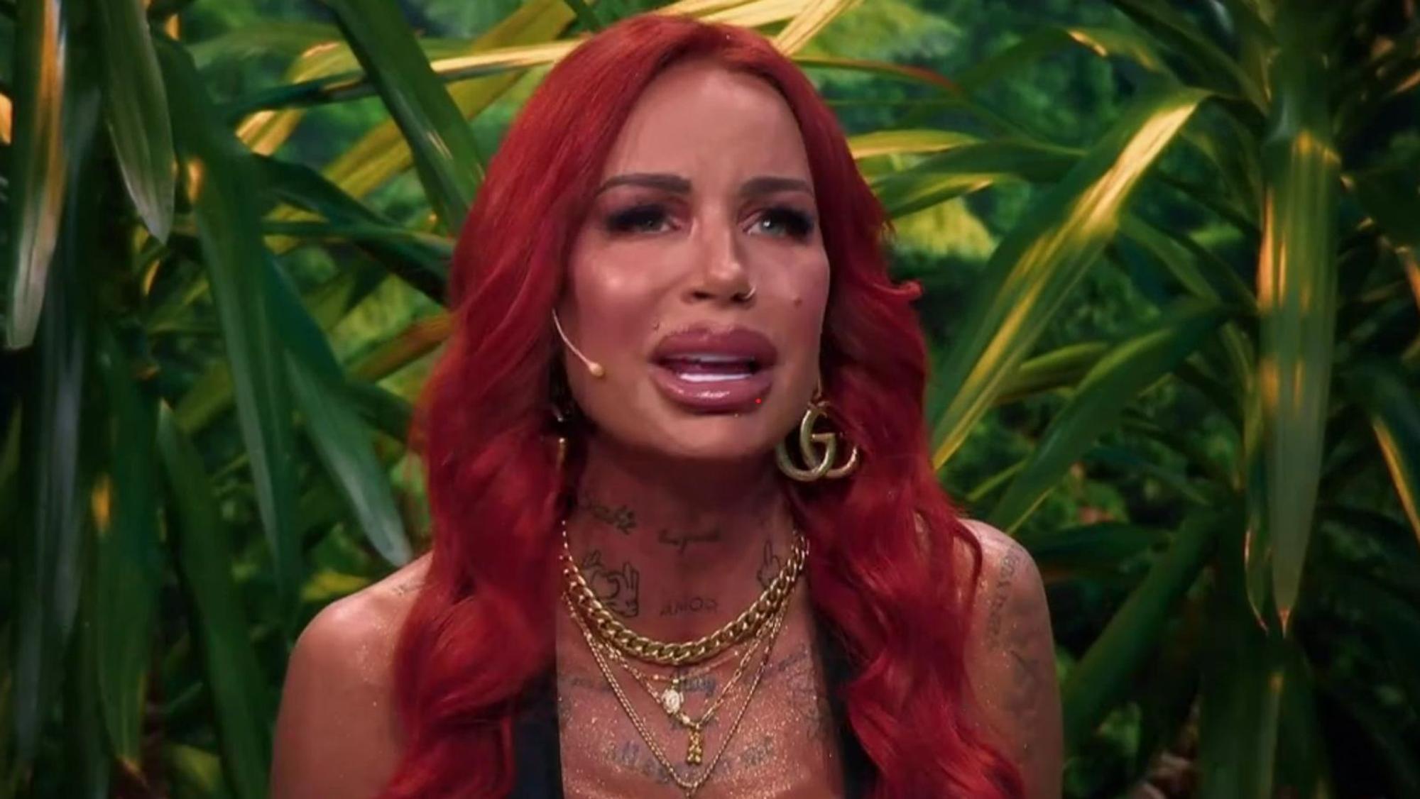 Gina-Lisa Lohfink stürmte beim Wiedersehen von „Realty Queens“ aufgebracht aus dem Studio. (Bild: RTL)