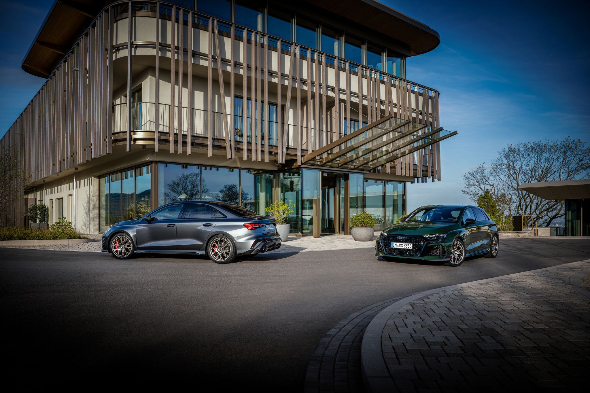 Audi RS3 Limousine (l) und Audi RS3 Sportback