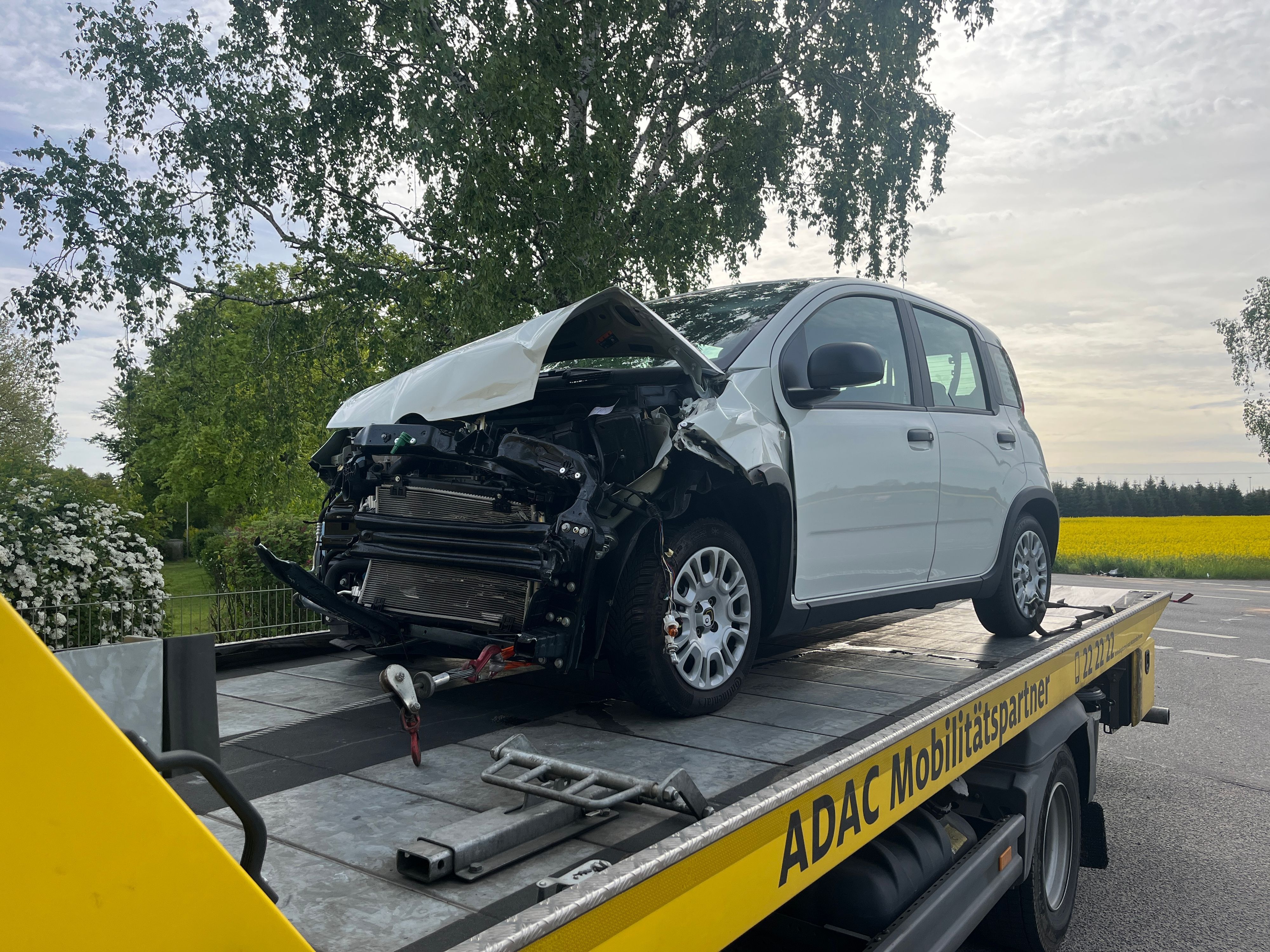 An der Kreuzung Rheinstraße/Zum Kalkofen stießen zwei Autos zusammen, es gab drei Verletzte.