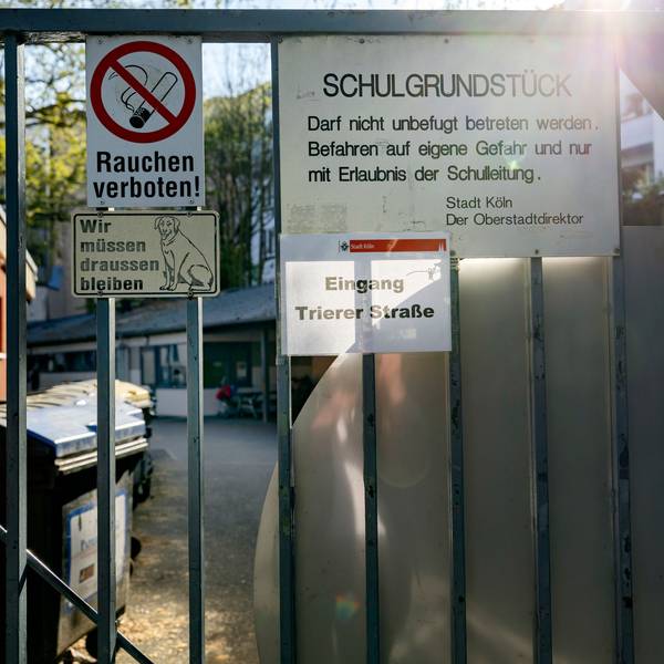 In Köln sind Schulhöfe bislang grundsätzlich nach dem Unterricht geschlossen, obwohl sie Raum zum Spielen in der Großstadt bieten könnten.