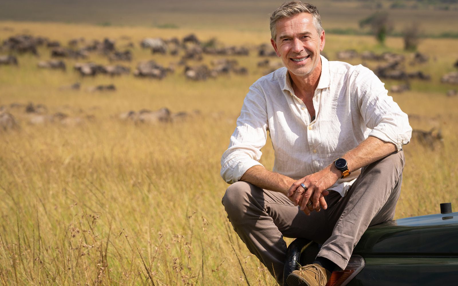 Dirk Steffens beschäftigt sich nicht nur mit unserer Natur, sondern auch mit der Berichterstattung in den Medien. (Bild: NDR/Oliver Roetz)