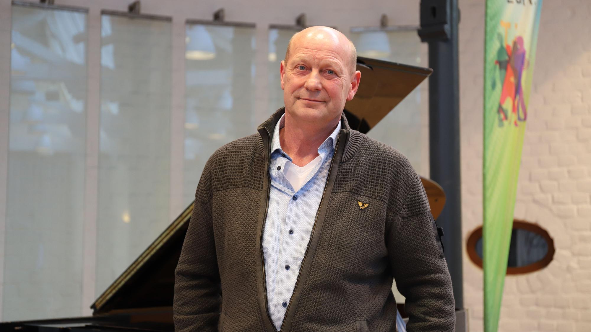 Stadtsportverband und die Stadt Hennef haben in der Meys Fabrik die Sportlerehrennadel an neun verdiente Persönlichkeiten des Hennefer Sports verliehen. Reinhold Schönenberg, SSV Happerschoß, geehrt, ohne Funktionär zu sein.