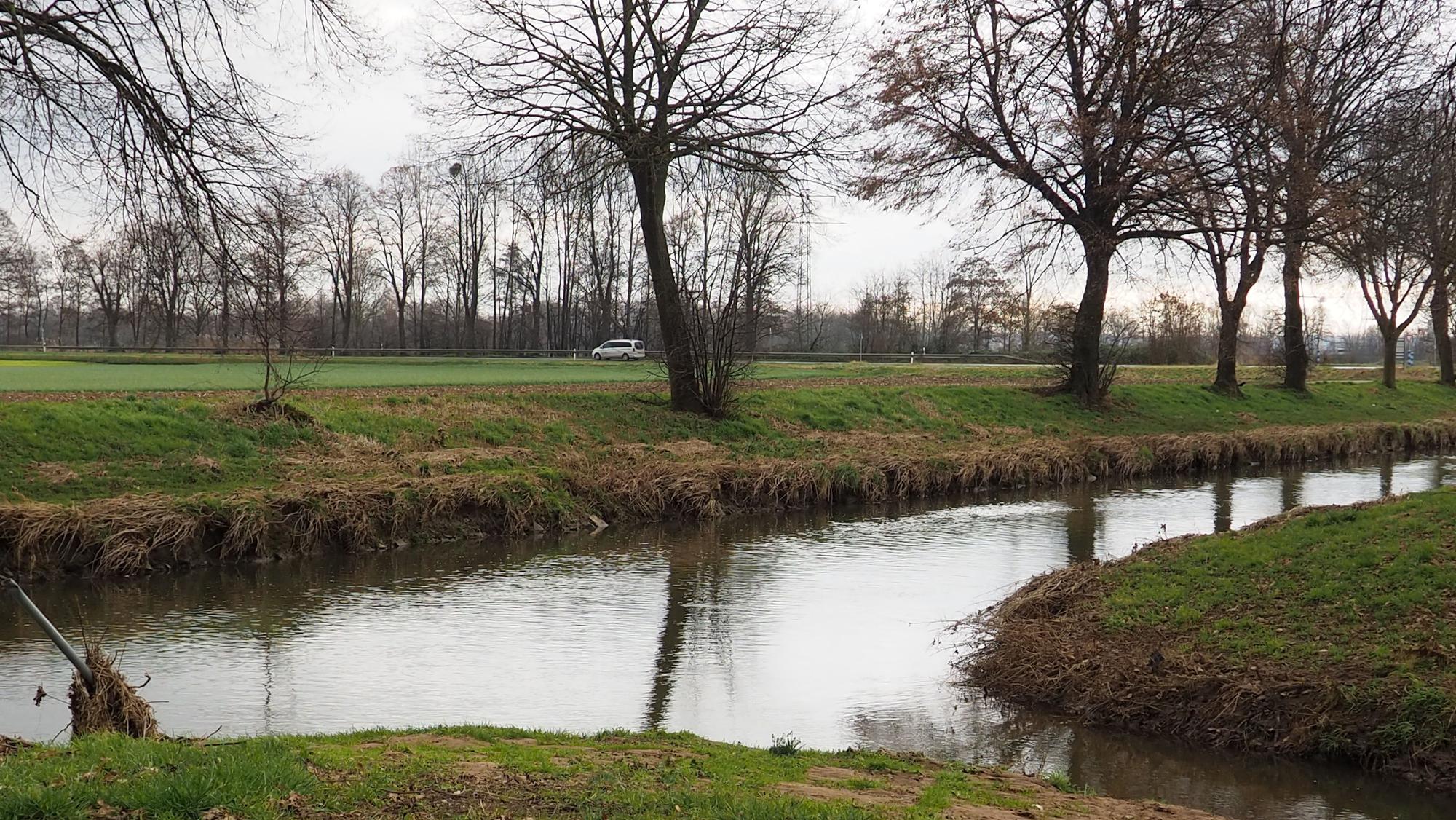 Zu sehen ist der Flusslauf der Erft.