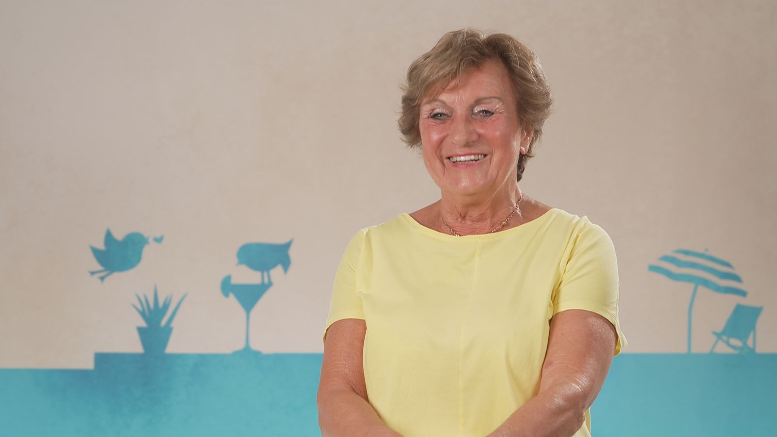 „Ich sehe immer gleich aus, es dauert morgens nur länger“, geht Erdmute (78) mit ihrem Alter entspannt um. (Bild: RTL)