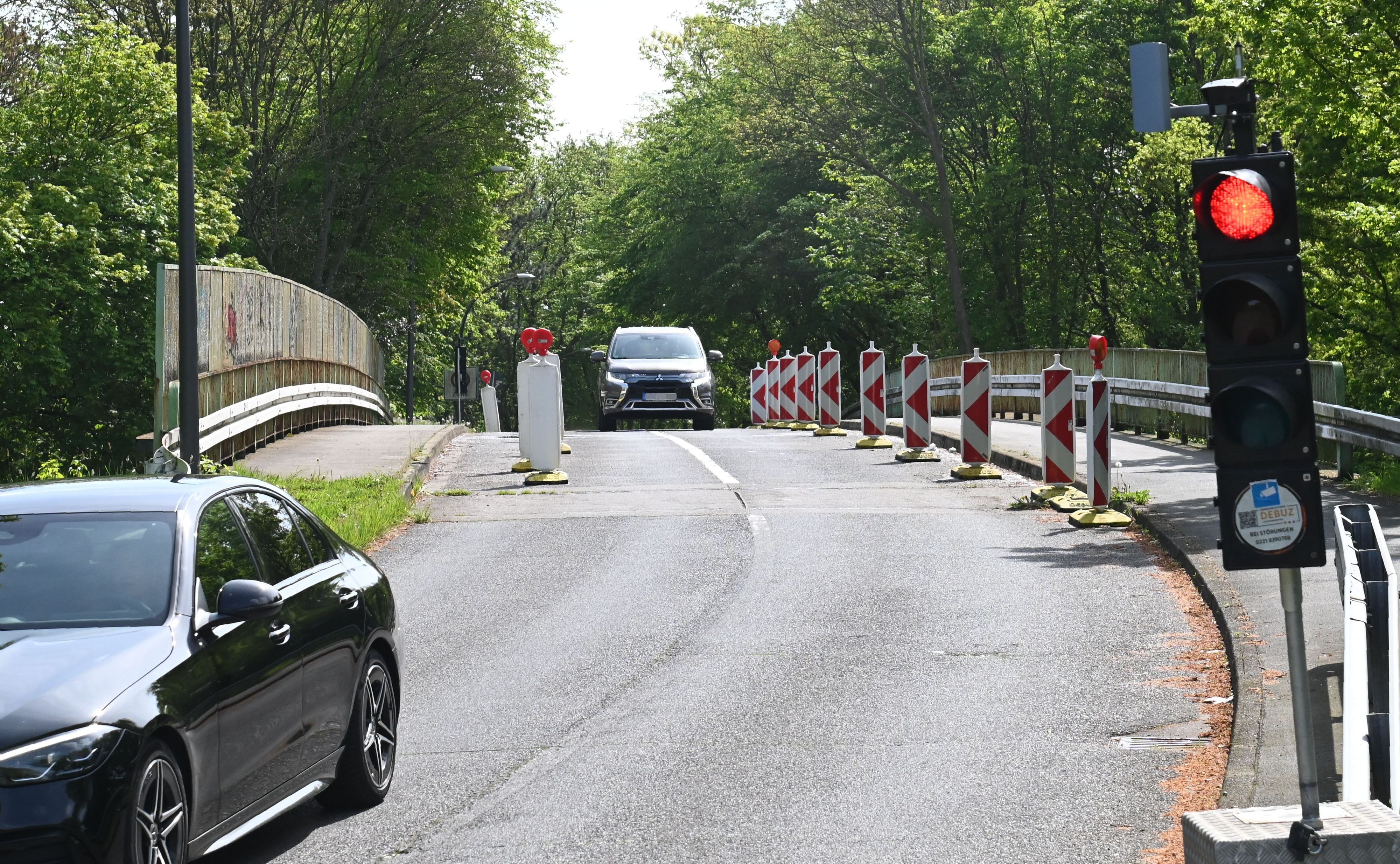 Die Stadt Köln wird die Brücke Am Flachsrosterweg in Höhenhaus abreißen.