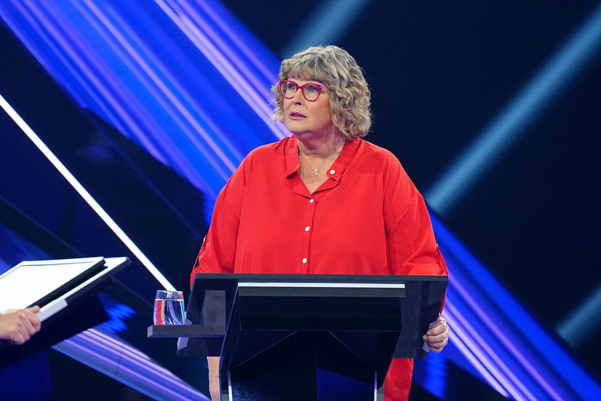 Kandidatin Iris hofft, dass sie die erste Runde übersteht. (Bild: RTL / Stefan Gregorowius)