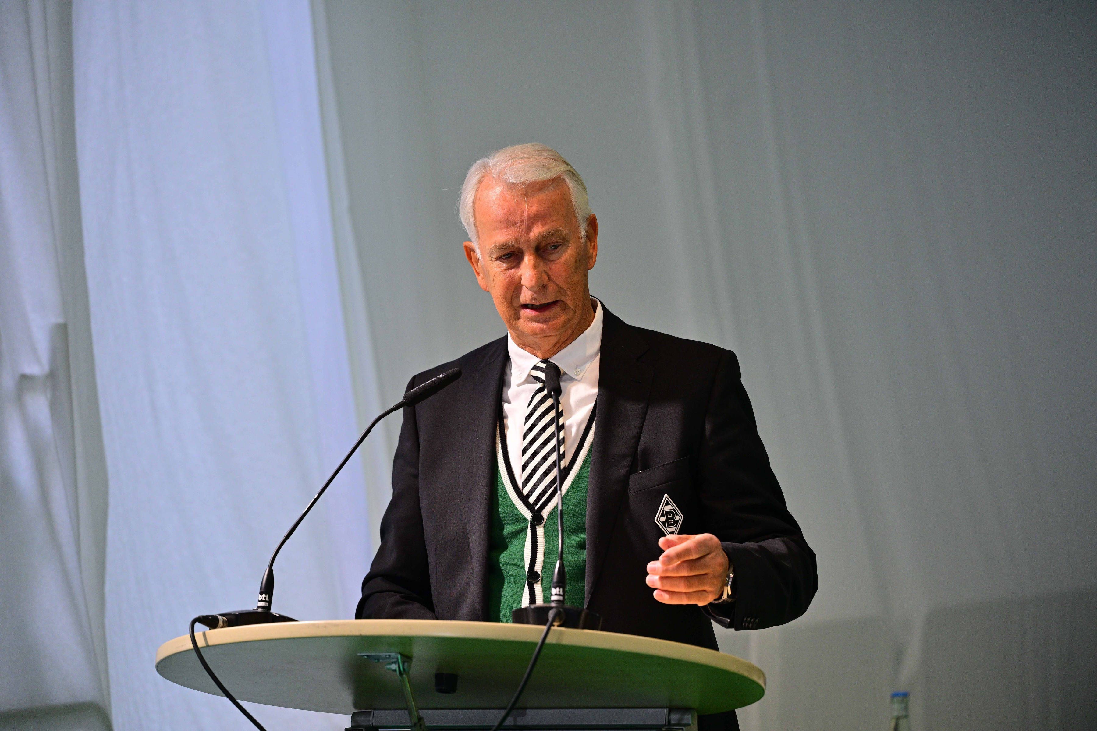 27.04.2026 Moenchengladbach Fussball, Herren, 1. Fussball-Bundesliga, Saison 2025/2026, Mitgliederversammlung Borussia Moenchengladbach Begruessung durch Rainer Bonhof Praesident Gladbach DFL regulations prohibit any use of photographs as image sequences and/or quasi-video. Borussia-Park NRW Deutschland *** 27 04 2026 Moenchengladbach Fußball, Herren, 1 Fussball Bundesliga, Saison 2025 2026, Mitgliederversammlung Borussia Moenchengladbach Begruessung durch Rainer Bonhof Praesident Gladbach DFL regulations prohibit any use of photographs as image sequences and or quasi video Borussia Park NRW Deutschland