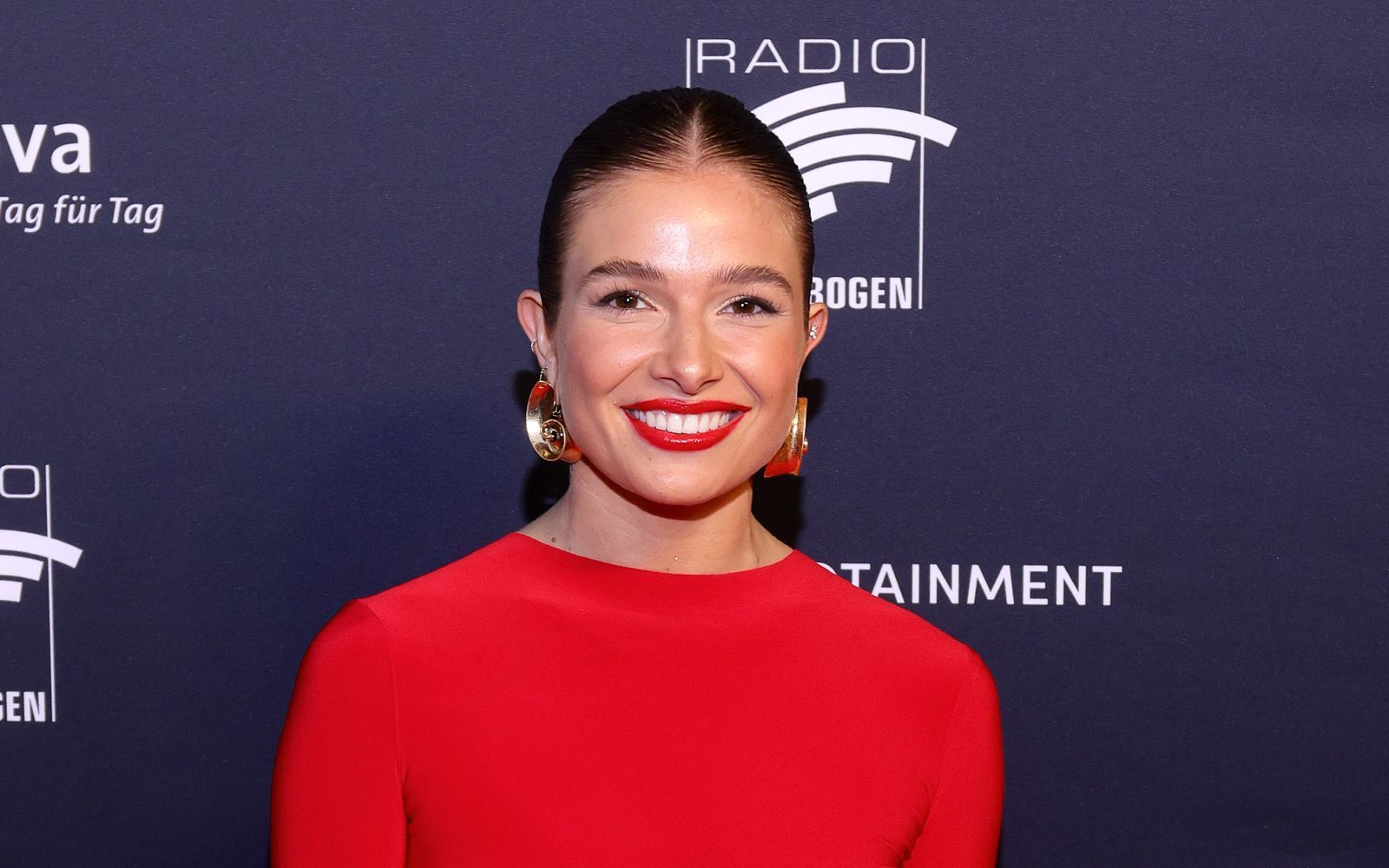 „Ich war das Bauernkind, dann noch von der Waldorfschule“, erinnerte sich Moderatorin Lola Weippert an ihre Schulzeit. (Bild: 2024 Getty Images/Joshua Sammer)