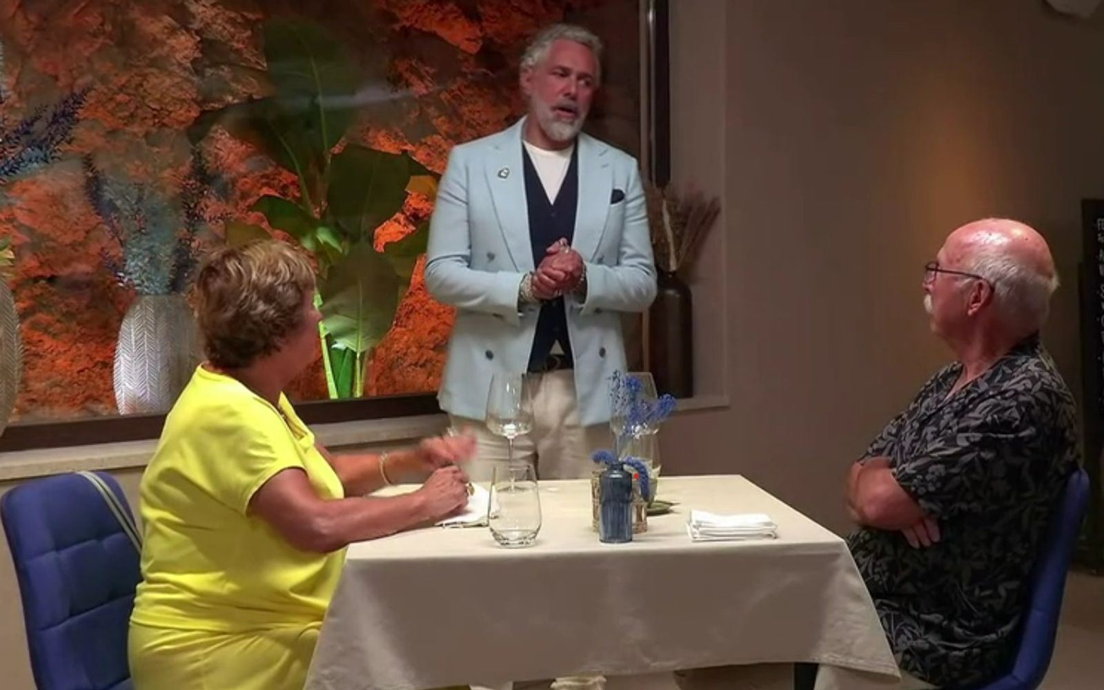 Ganz der Schwabe musste Hartmut (rechts) schlucken, als Roland Trettl die Rechnung brachte. (Bild: RTL)