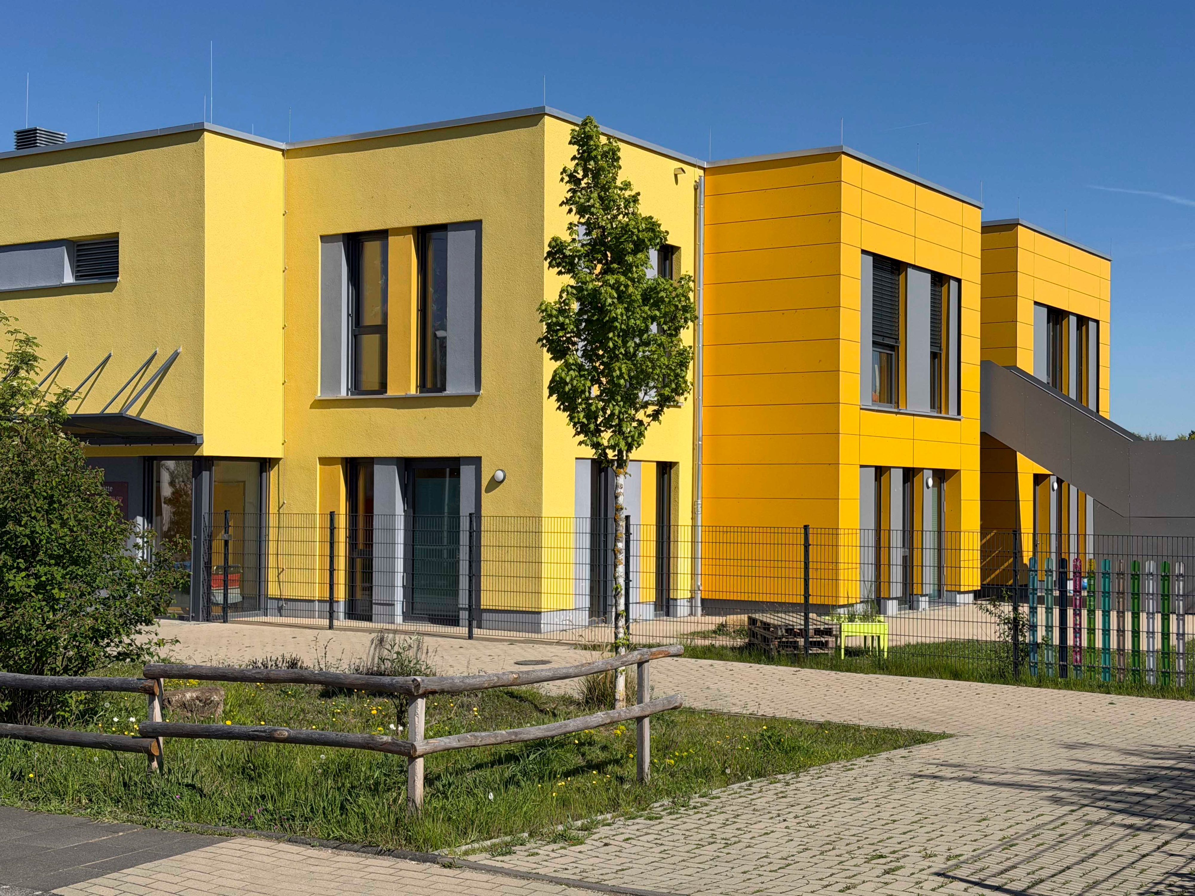 Das Bild zeigt die Kindereinrichtung an der Speckelsteinstraße in Flamersheim.