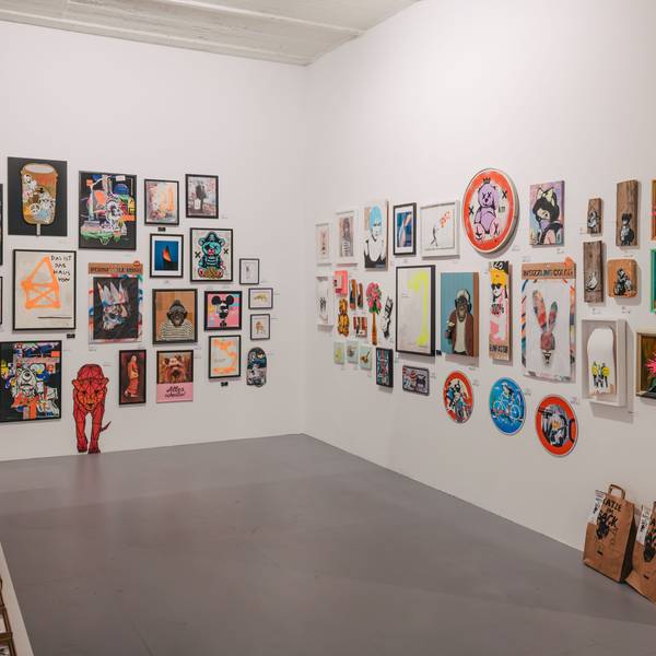 Kunstwerke des Künstlers „Cuts and Pieces“ bei der Urban Wildcard Art im November 2025.