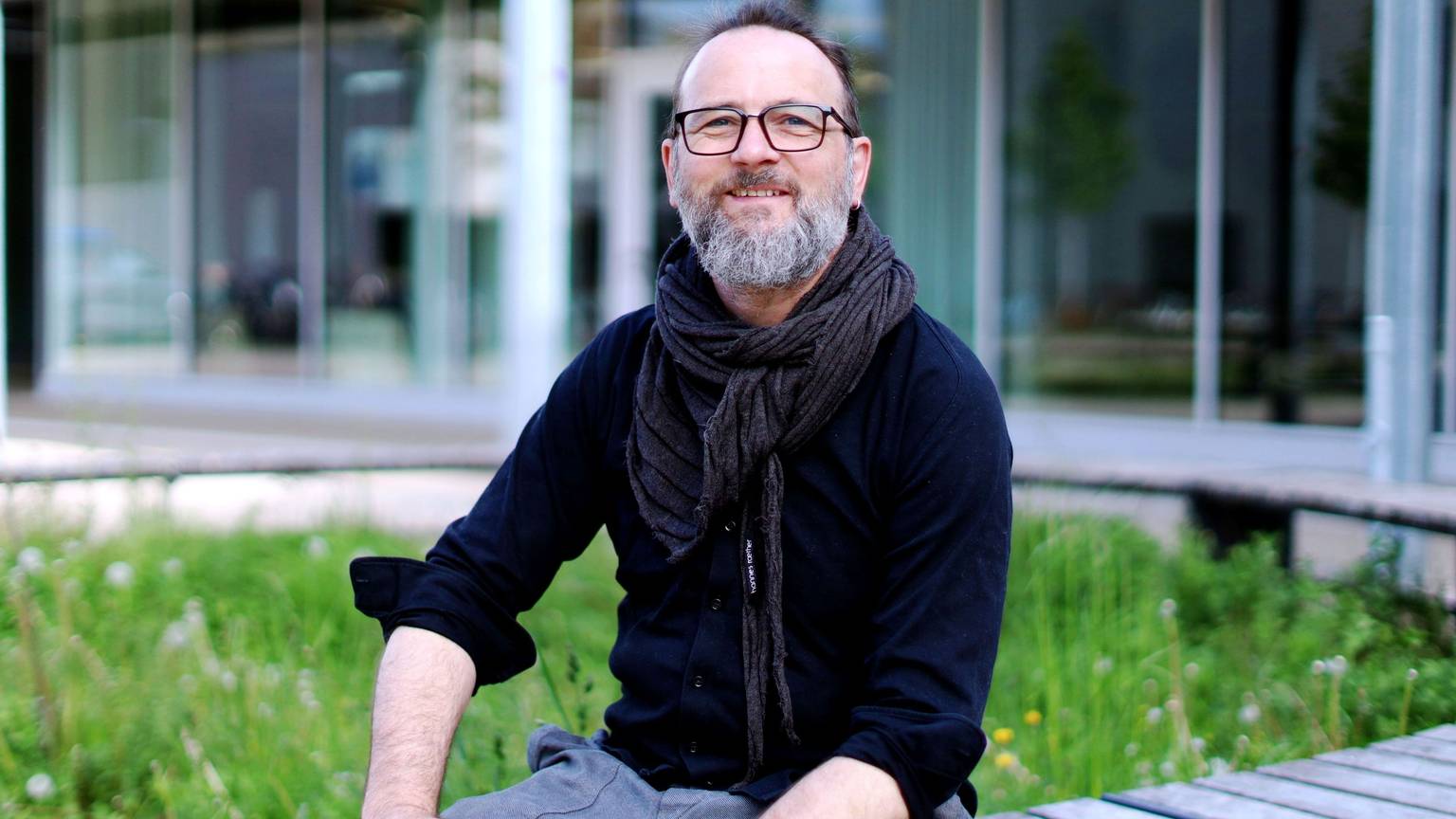 Alexander Zeug hat seinen Job in einem Kölner Gymnasium aufgegeben.