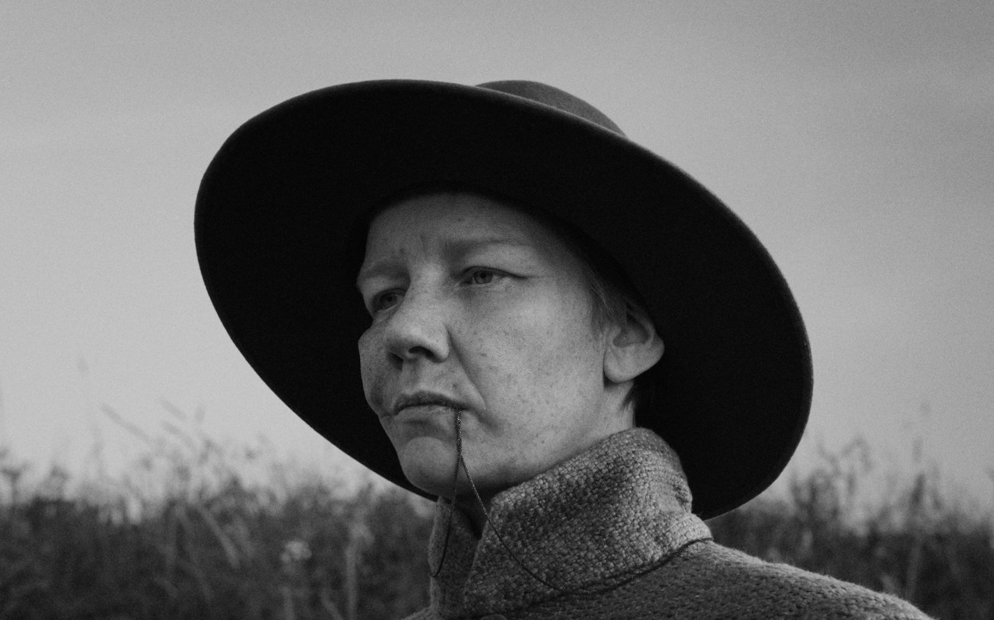 Sandra Hüller wurde bei der Berlinale für ihre Darbietung in „Rose“ mit einem Silbernen Bären als beste Hauptdarstellerin ausgezeichnet. (Bild: Schubert/ROW Pictures/Walker+Worm Film/Gerald Kerkletz)