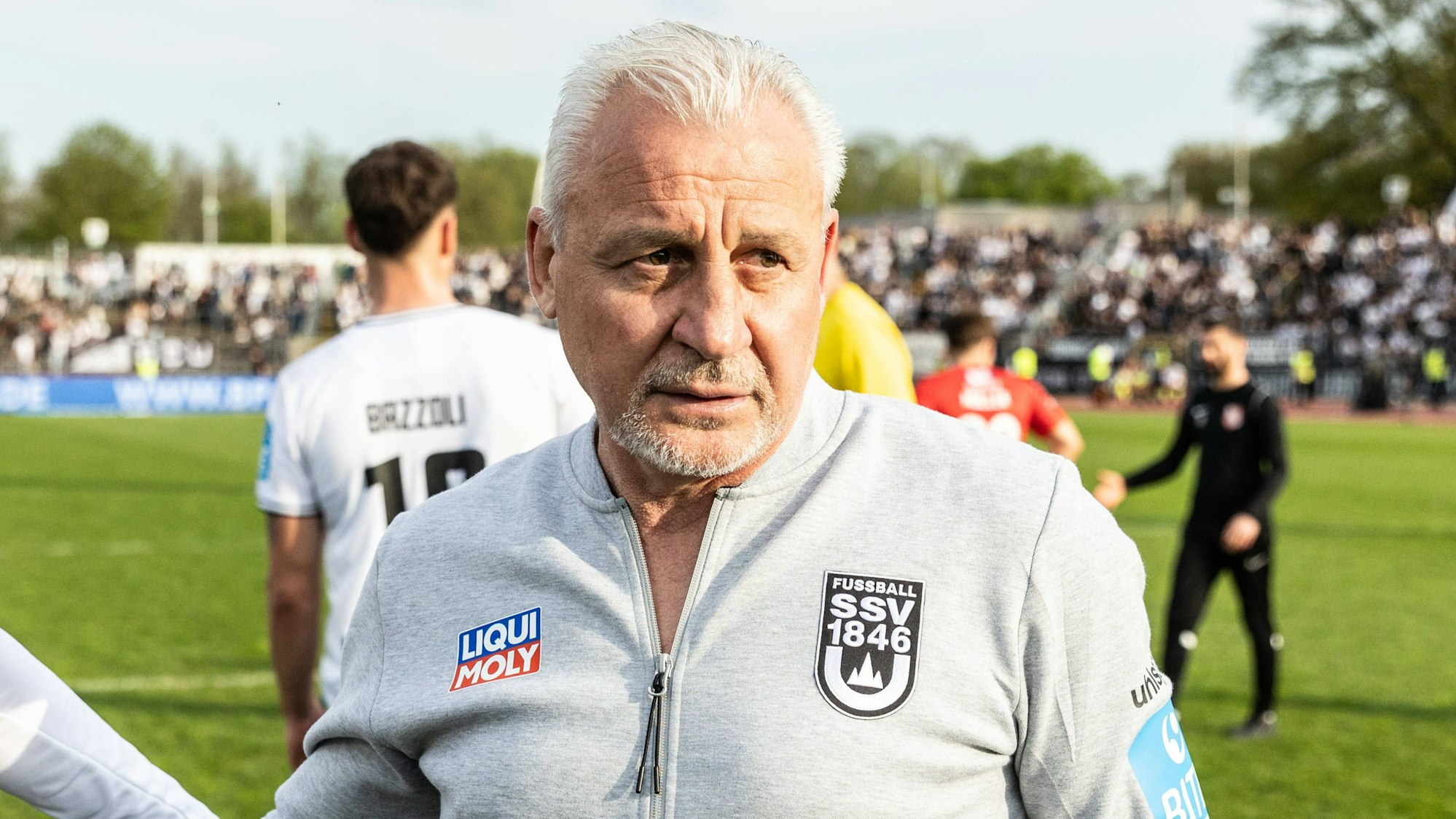Fussball, Saison 2025/2026, 3. Liga, Donaustadion Ulm, 34. Spieltag, SSV Ulm 1846 Fußball - TSV Havelse, 18.04.2026 18.04.2026, Fussball, Saison 2025/2026, 3. Liga, Donaustadion Ulm, 34. Spieltag, SSV Ulm 1846 Fußball - TSV Havelse, nach Spielende Trainer Pavel Dotchev SSV Ulm 1846 Fußball Foto: Lucca Fundel Foto: Lucca Fundel Ulm Donaustadion Baden-Württemberg Deutschland *** Football, Season 2025 2026, 3 Liga, Donaustadion Ulm, 34 Matchday, SSV Ulm 1846 Soccer TSV Havelse, 18 04 2026 18 04 2026, Football, Season 2025 2026, 3 Liga, Donaustadion Ulm, 34 Matchday, SSV Ulm 1846 Soccer TSV Havelse, after the match Coach Pavel Dotchev SSV Ulm 1846 Soccer Photo Lucca Fundel Photo Lucca Fundel Ulm Donaustadion Baden Württemberg Germany