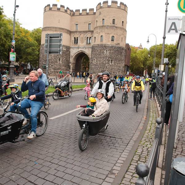 Die Demo Kidical Mass am Rudolfplatz im vergangenen Jahr