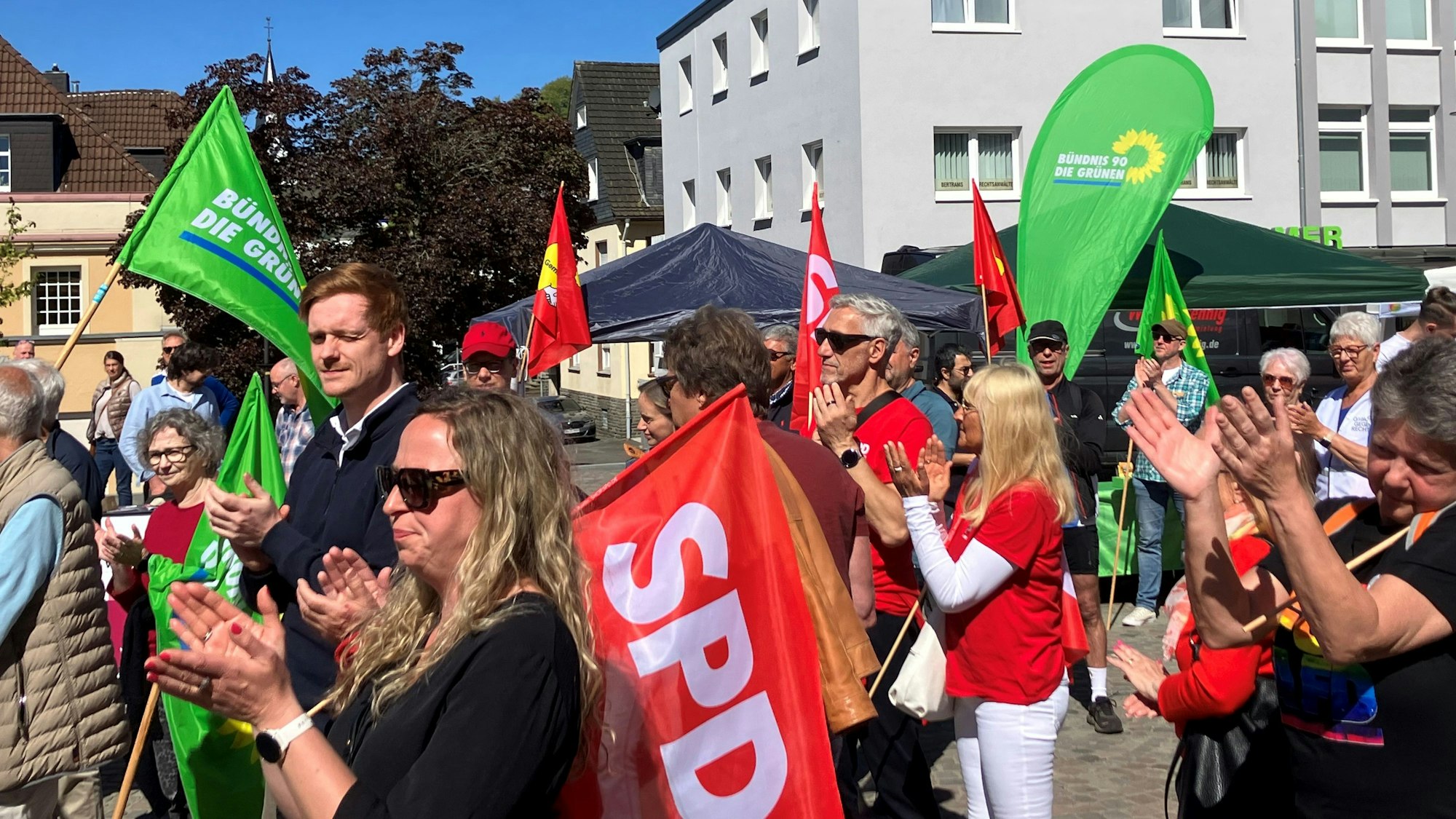 Viele Gäste waren am Freitag nach Gummersbach gekommen.