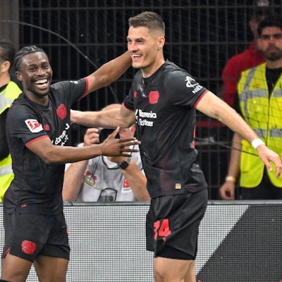 Patrik Schick Leverkusen 14 jubelt nach dem Tor zum 1:0 mit Nathan Tella Leverkusen 23 02.05.2026 Fussball Bayer Leverkusen vs RB Leipzig, BayArena, Leverkusen, DFB/DFL REGULATIONS PROHIBIT ANY USE OF PHOTOGRAPHS AS IMAGE SEQUENCES AND/OR QUASI-VIDEO *** Patrik Schick Leverkusen 14 celebrates after scoring the 1 0 goal with Nathan Tella Leverkusen 23 02 05 2026 Football Bayer Leverkusen vs RB Leipzig, BayArena, Leverkusen, DFB DFL REGULATIONS PROHIBIT ANY USE OF PHOTOGRAPHS AS IMAGE SEQUENCES AND OR QUASI VIDEO Copyright: xpepphotox/xHorstxMauelshagenx pep00321, pep_20260502_hm_347093