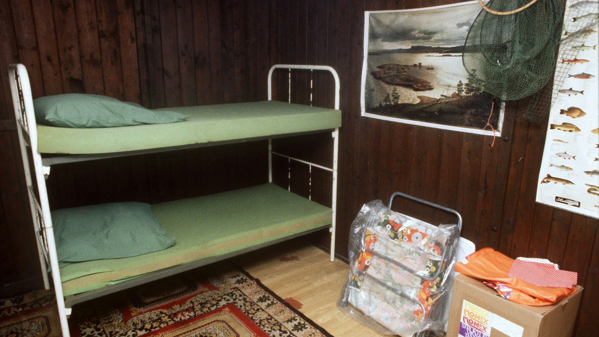 Das Archivbild zeigt die Holzhütte, in der Meike und Lars Schlecker während ihrer Entführung festgehalten wurden.