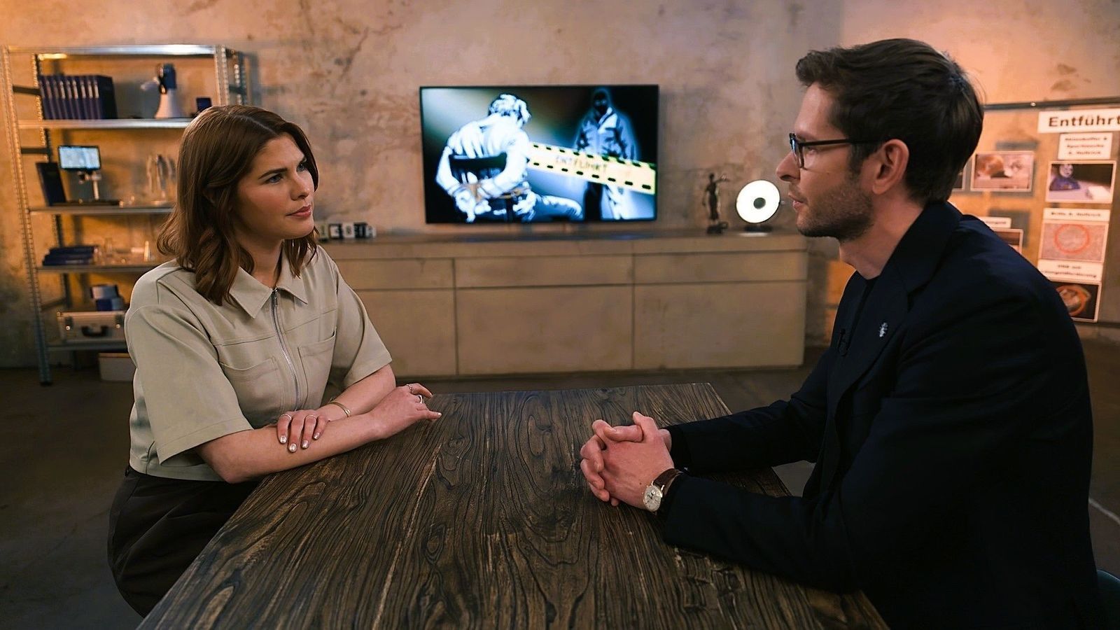 Fabian Puchelt und Helene Reiner wollen ein tieferens Verständnis für das „Warum“ hinter Verbrechensfällen schaffen. (Bild: ZDF / Stills aus dem Film)