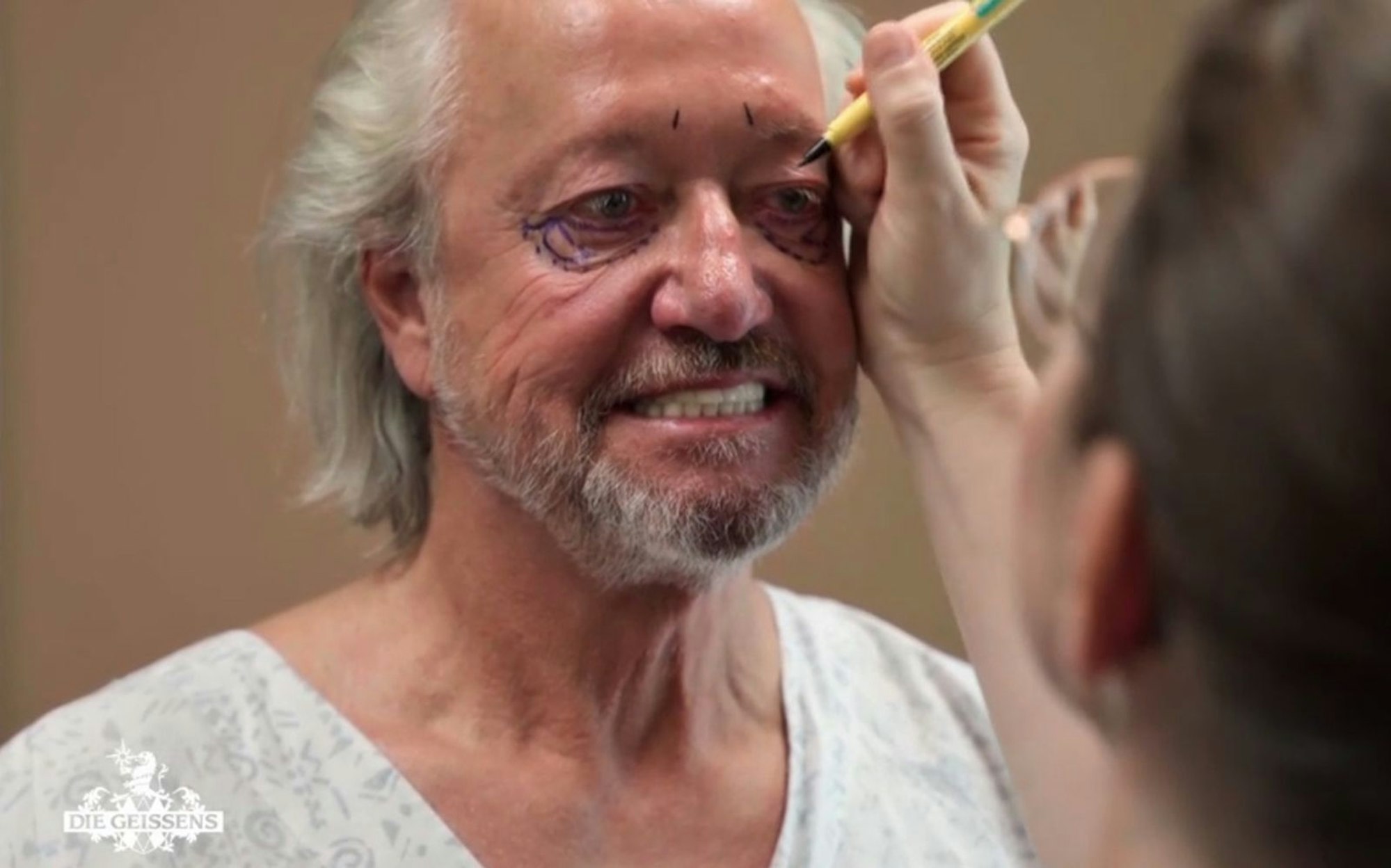 Robert Geiss legt sich mit 62 Jahren erstmals unters Messer. (Bild: RTLZWEI)