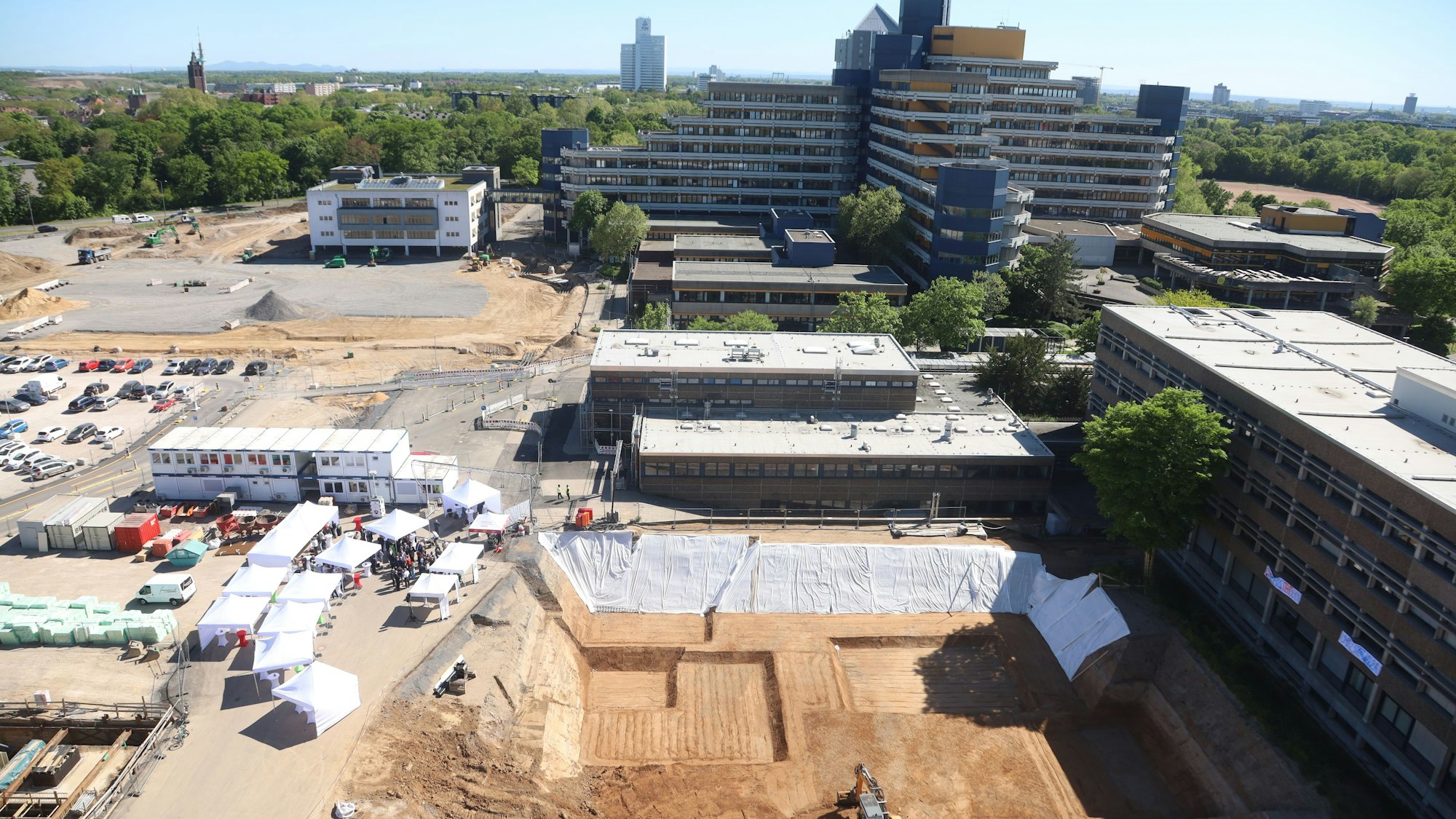 30.04.2026, Köln: Auf diesem Grundstück soll ein neues Hörsaalzentrum der Th Köln entsteht. Foto: Arton Krasniqi