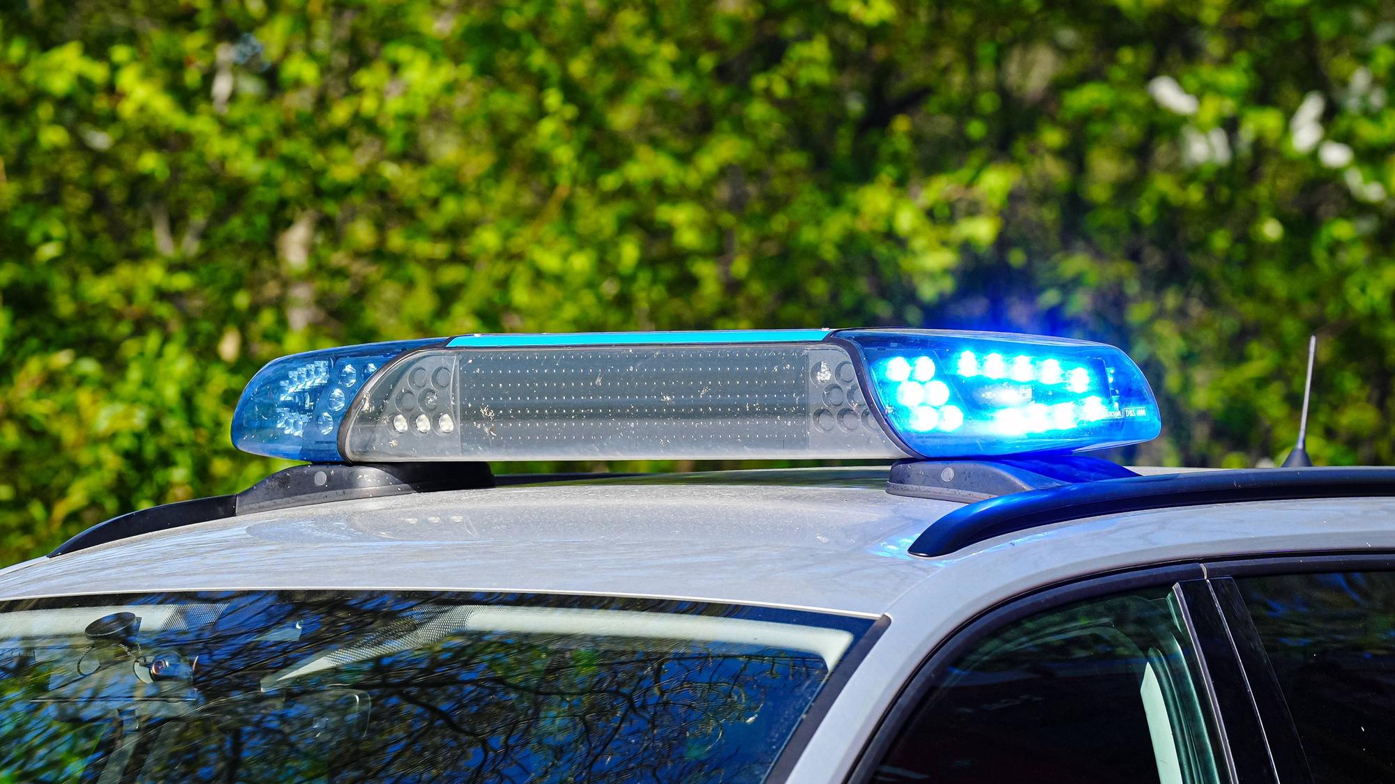 Blaulicht auf einem Polizeiauto
