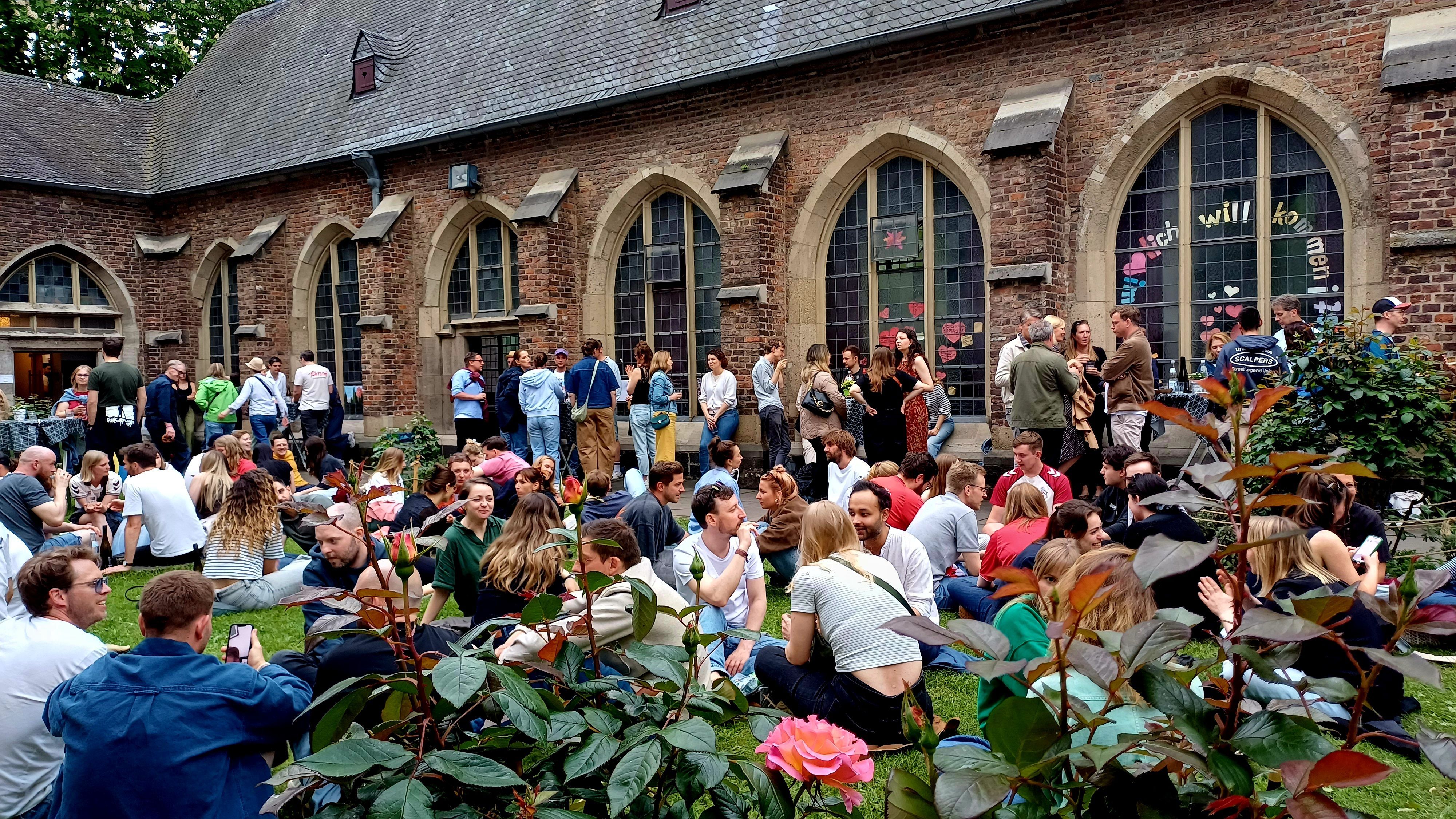 Der Weingarten im Hof der Kartäuserkirche – Romantik am Kreuzgang