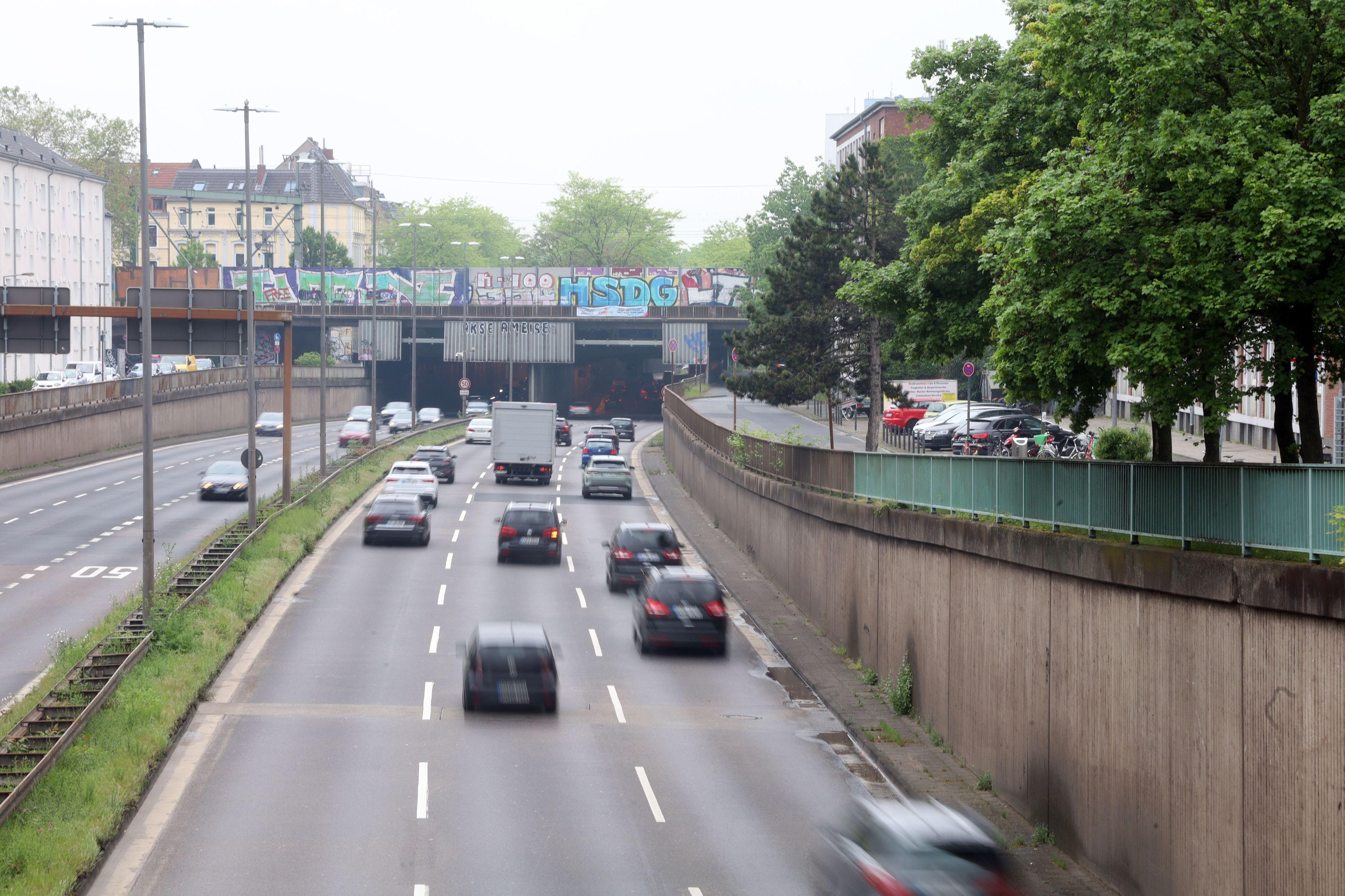 Im Bereich vor dem Herkulestunnel will die Stadt Köln Blitzer montieren.
