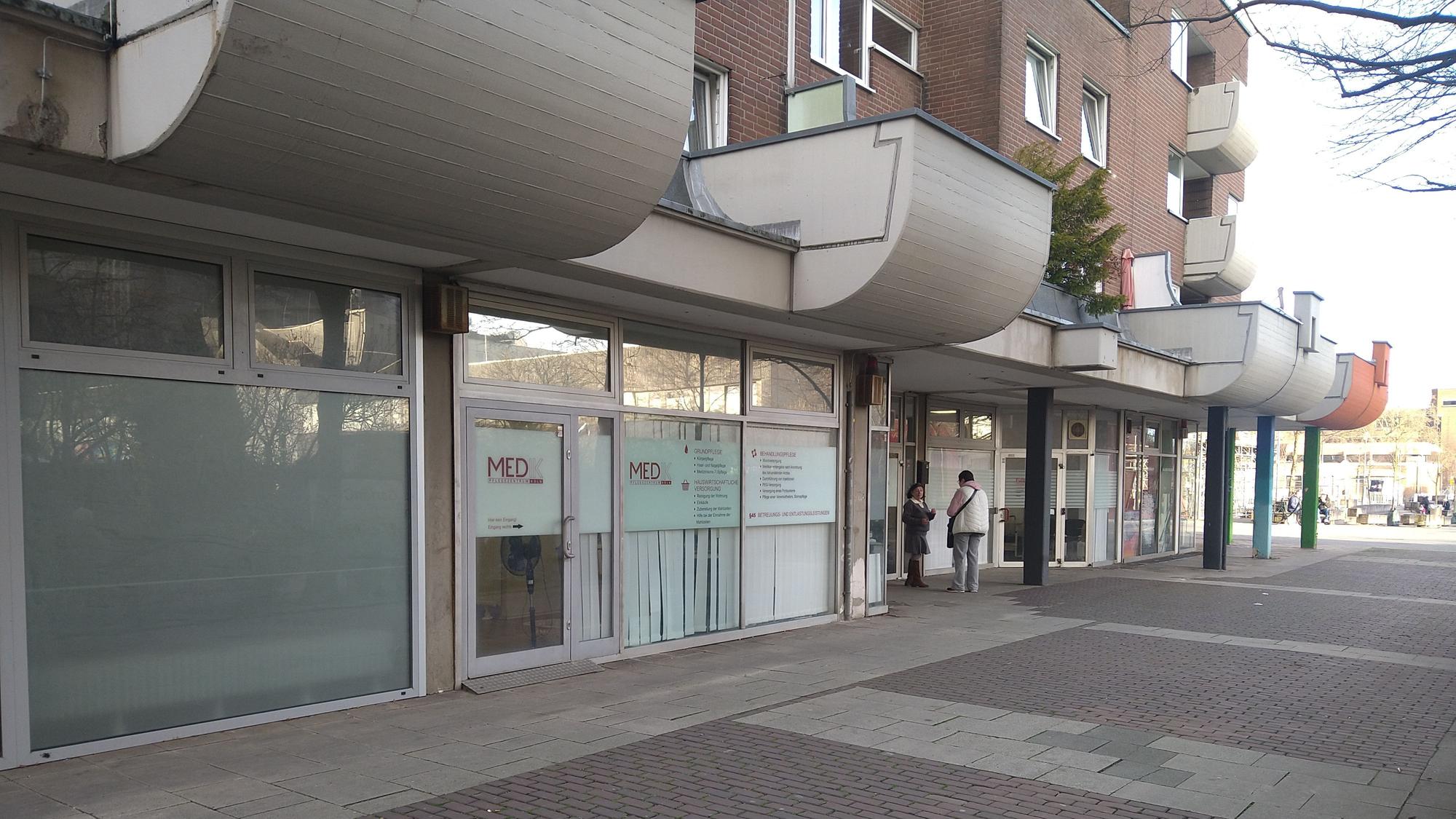 In der Lyoner Passage sind die Kümmerei und ein Pflegezentrum zu finden - für Chorweiler eine ungewöhnlich hohe Dichte an medizinischen Einrichtungen.