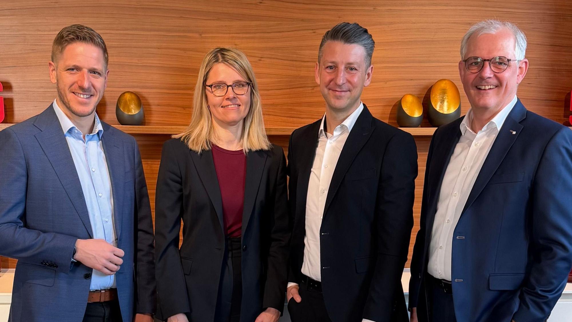 Gruppenfoto der genannten Personen.