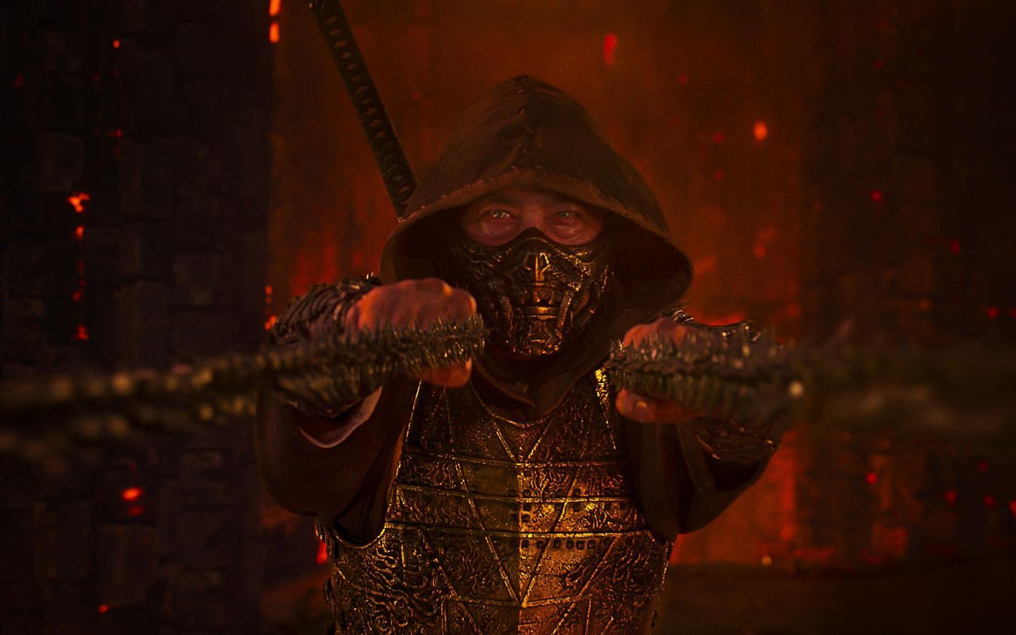 Scorpion (Hiroyuki Sanada) gehört seit jeher zu den Aushängeschildern der „Mortal Kombat“-Reihe und darf natürlich auch im Kino nicht fehlen. (Bild: 2025 Warner Bros. Entertainment)