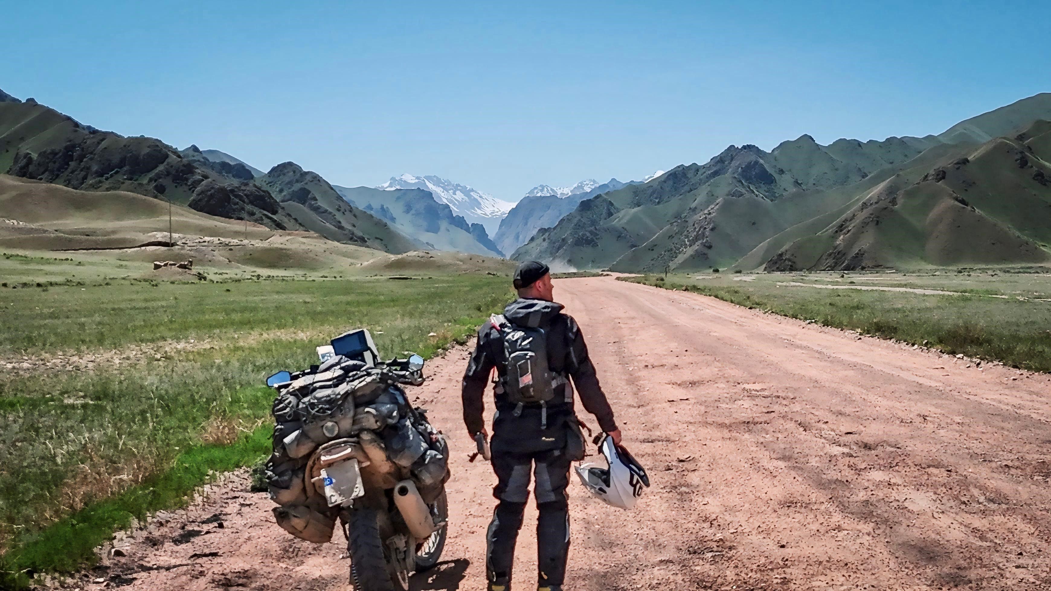 Motorradtour von Cornelius „Corny“ Köster nach Tibet, Pause in Kirgistan