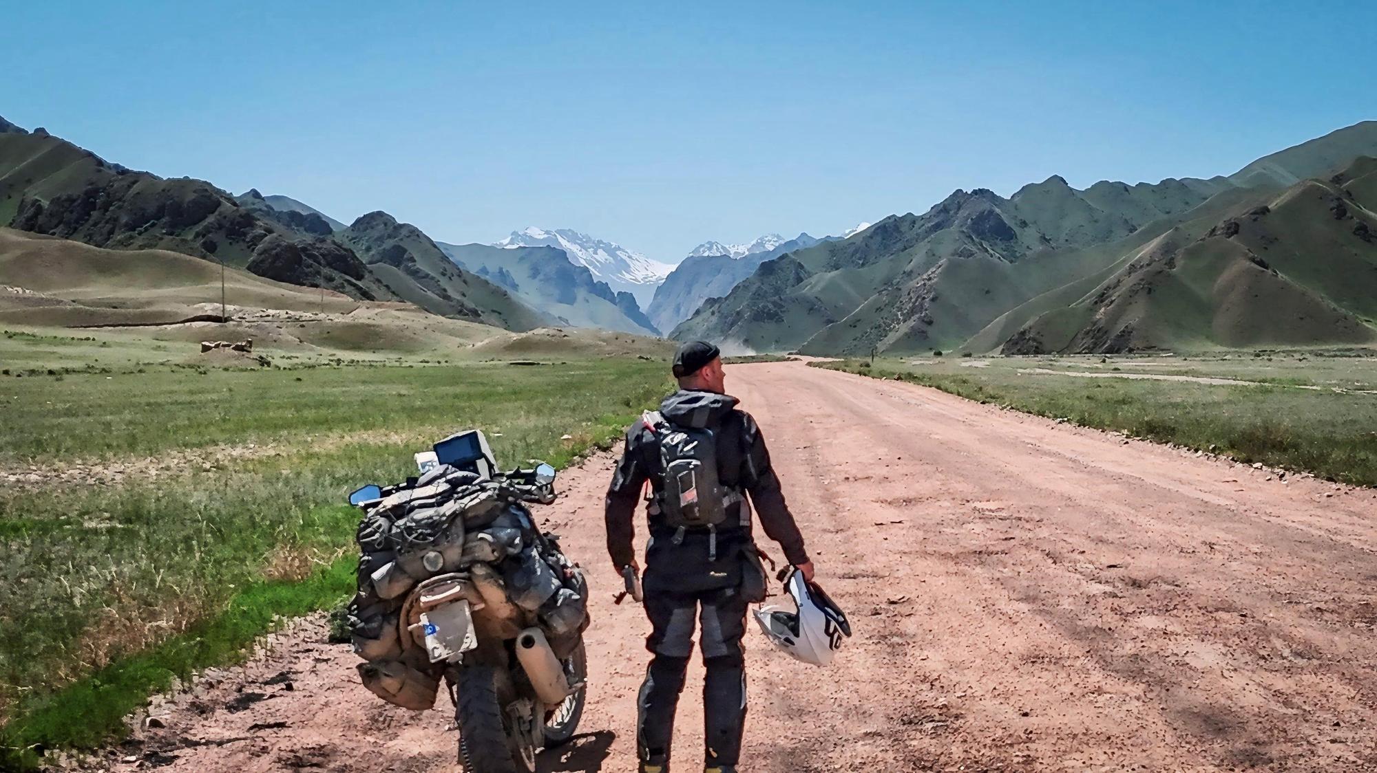 Motorradtour von Cornelius „Corny“ Köster nach Tibet, Pause in Kirgistan